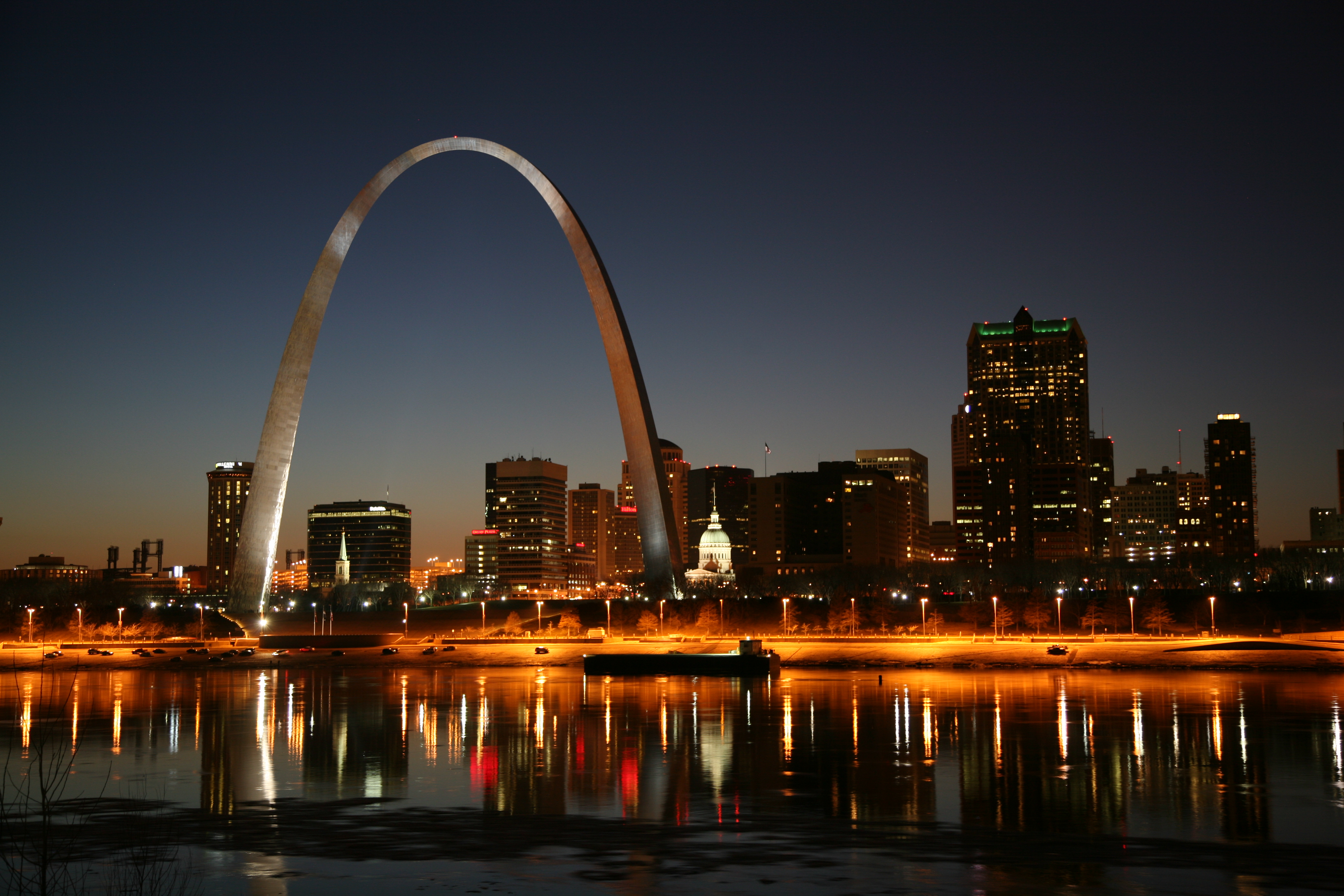 August Fun in Downtown St. Louis | The Gateway Arch
