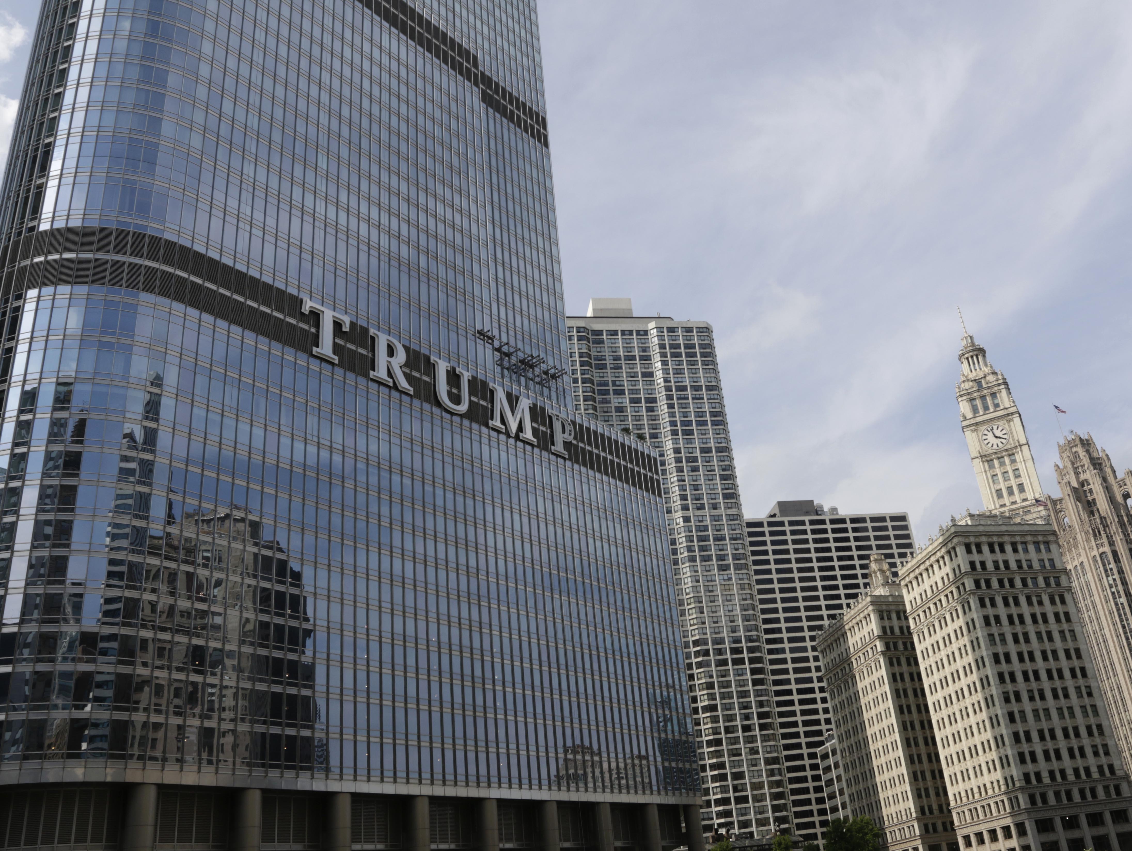 Rahm Emanuel and the Donald are clashing over a giant 'TRUMP' sign ...