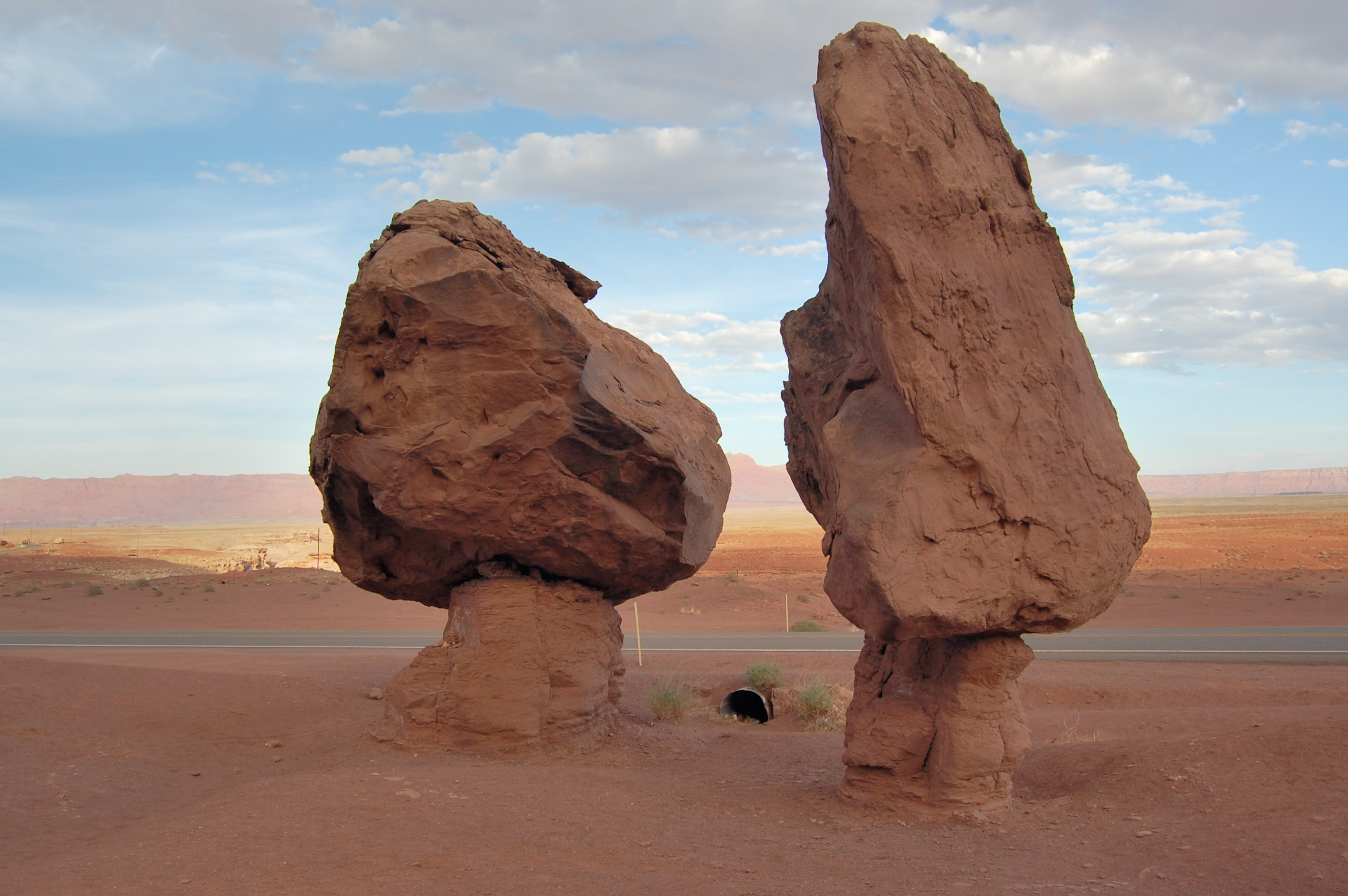 Giant fossilized Mushrooms or balanced giant rocks, Hwy 89 Arizona ...