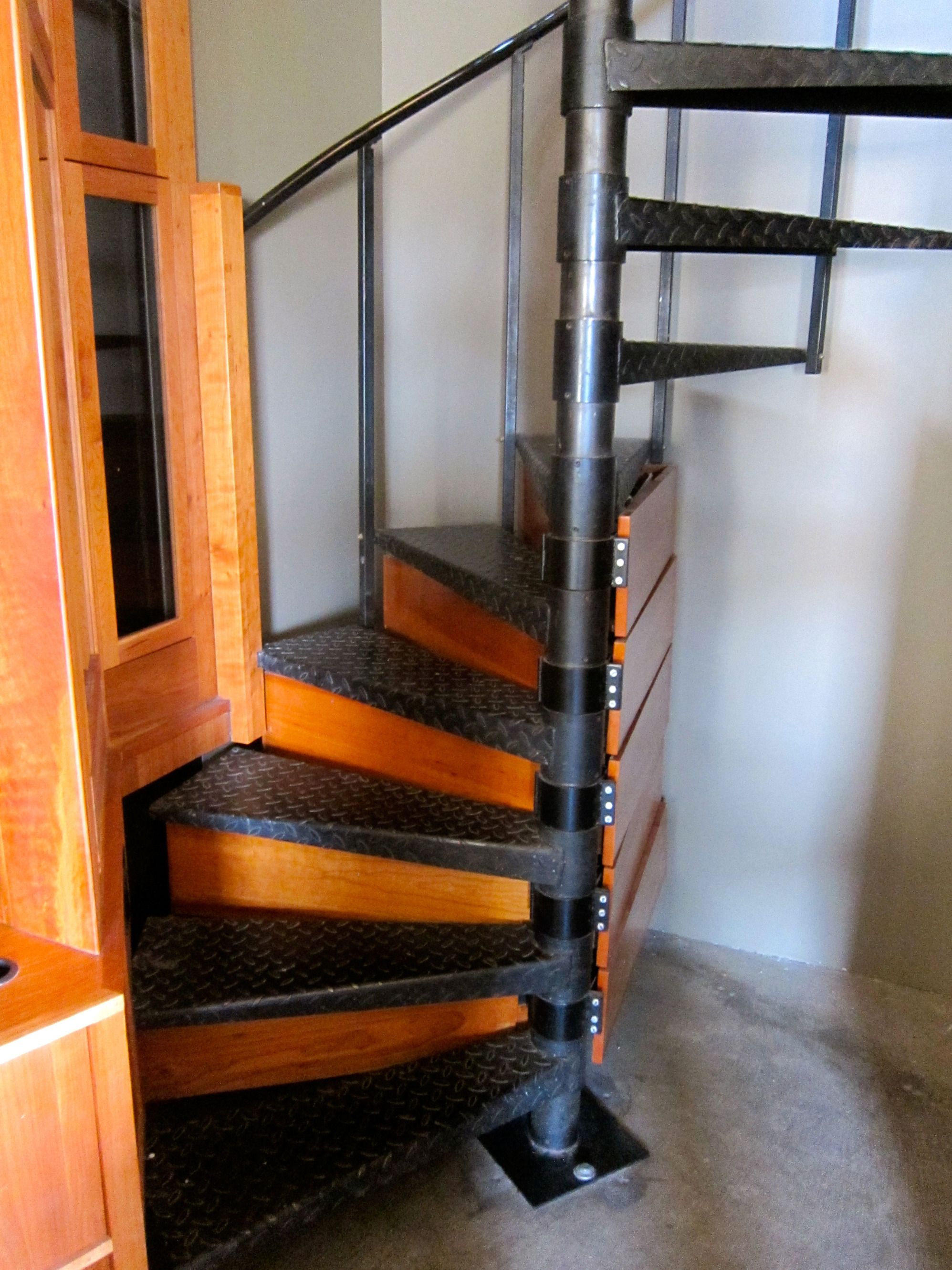 storage in spiral staircase | interior inspiration | Pinterest ...