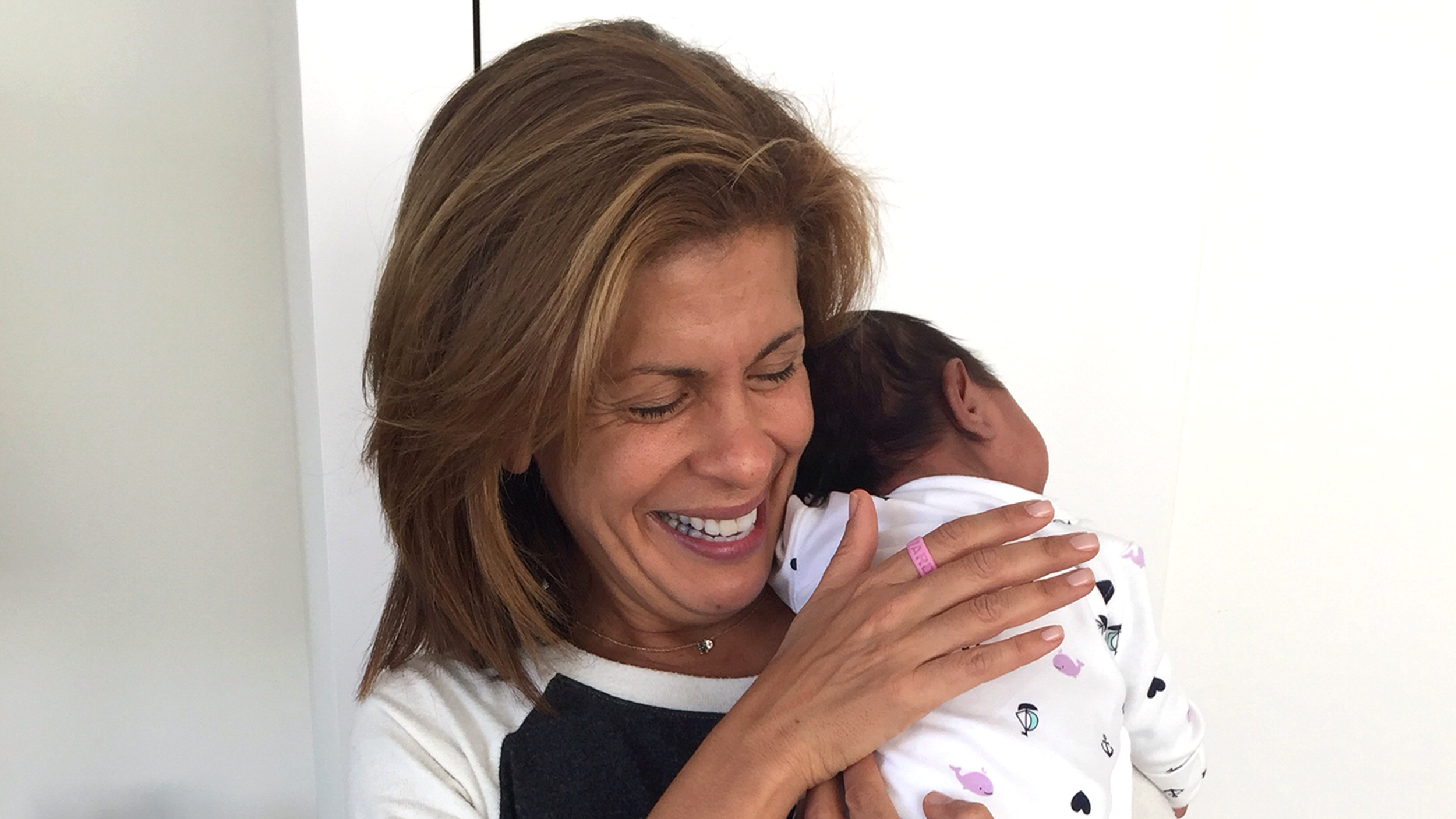 It's a girl! Hoda Kotb announces she's adopted a baby - TODAY.com