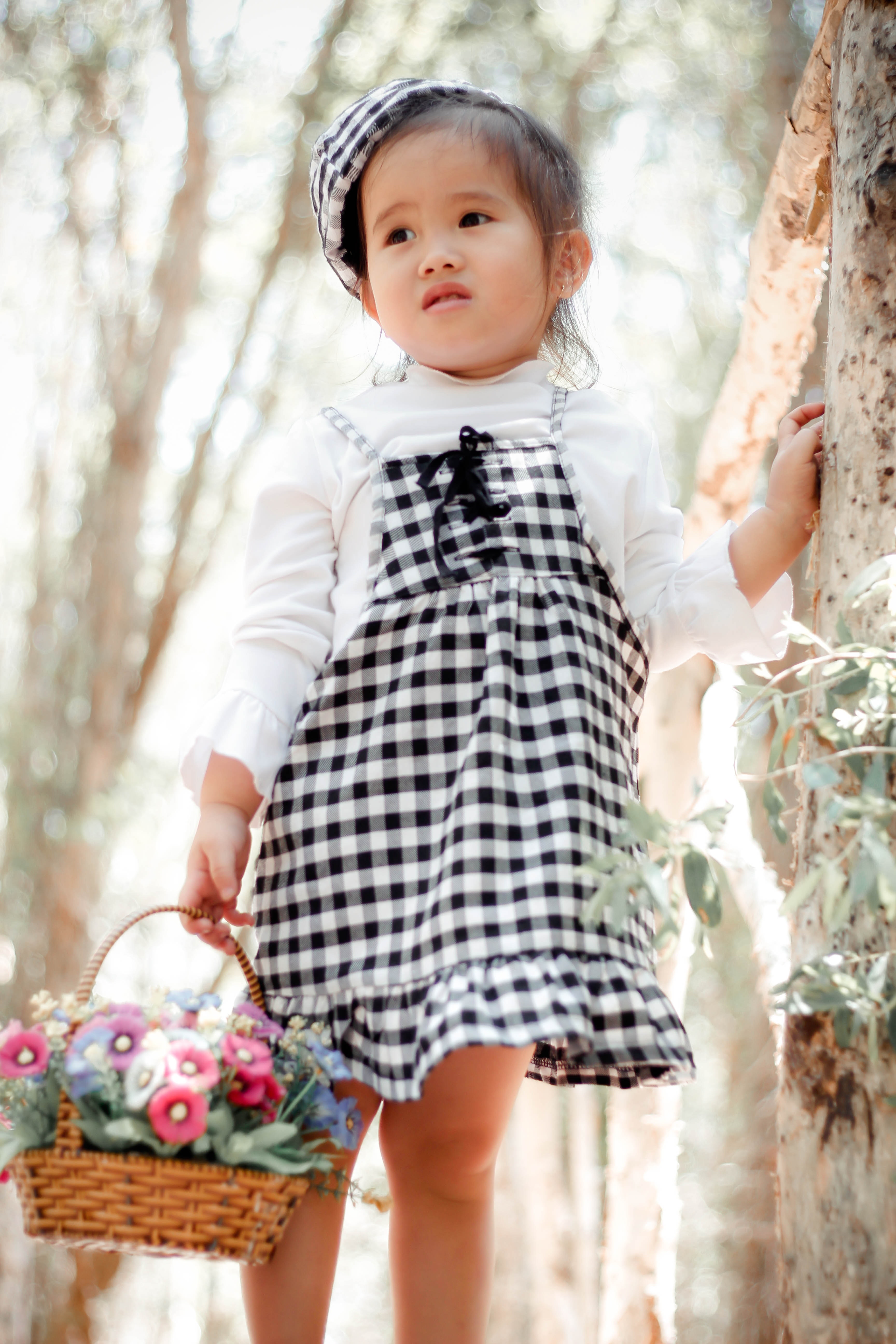 Girl in White Long-sleeved Dress Holding Basket of Flowers, Baby, Innocence, Toddler, Pretty, HQ Photo