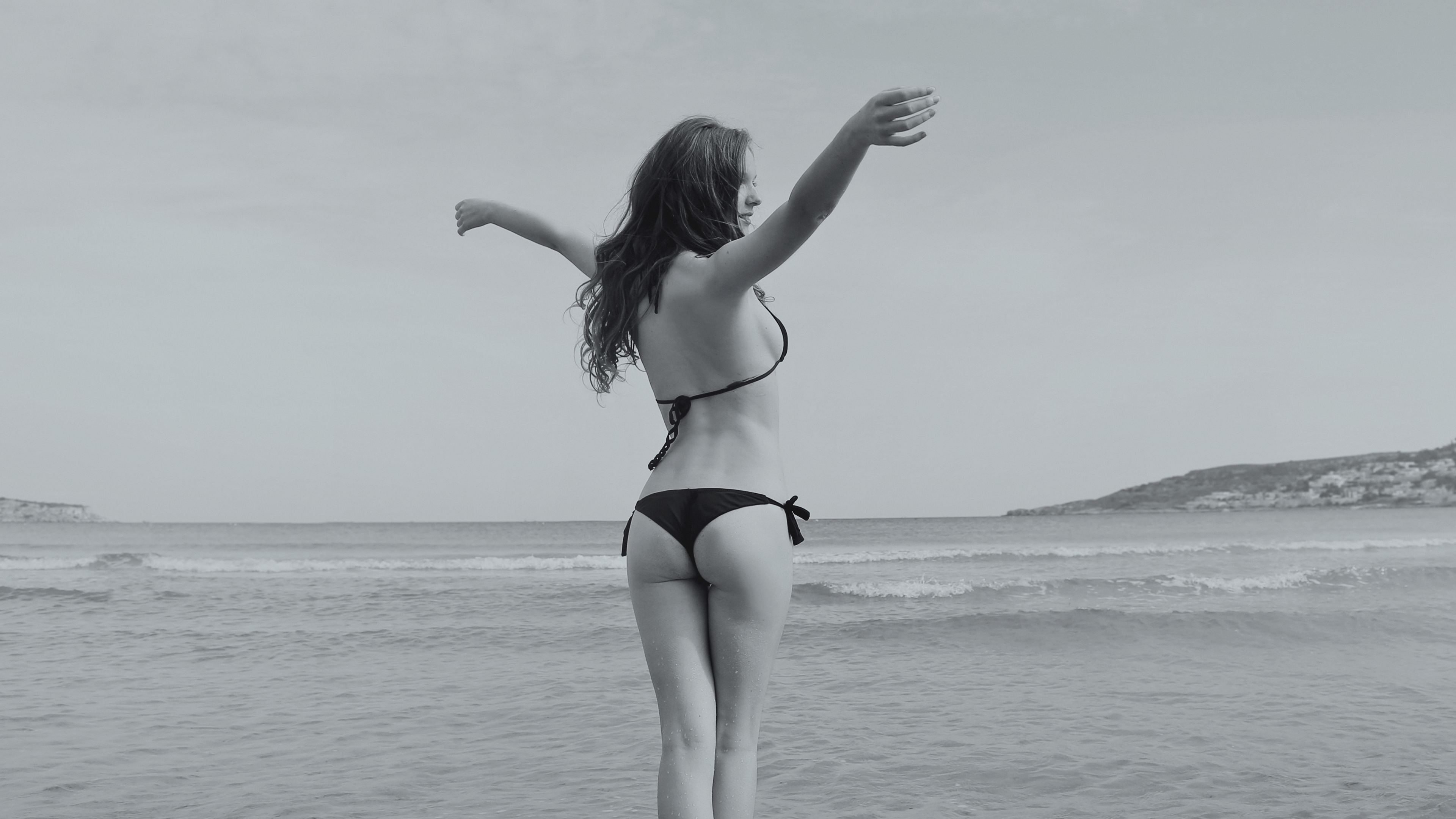 Girl on a beach black & white, Ass, Ocean, White, Water, HQ Photo
