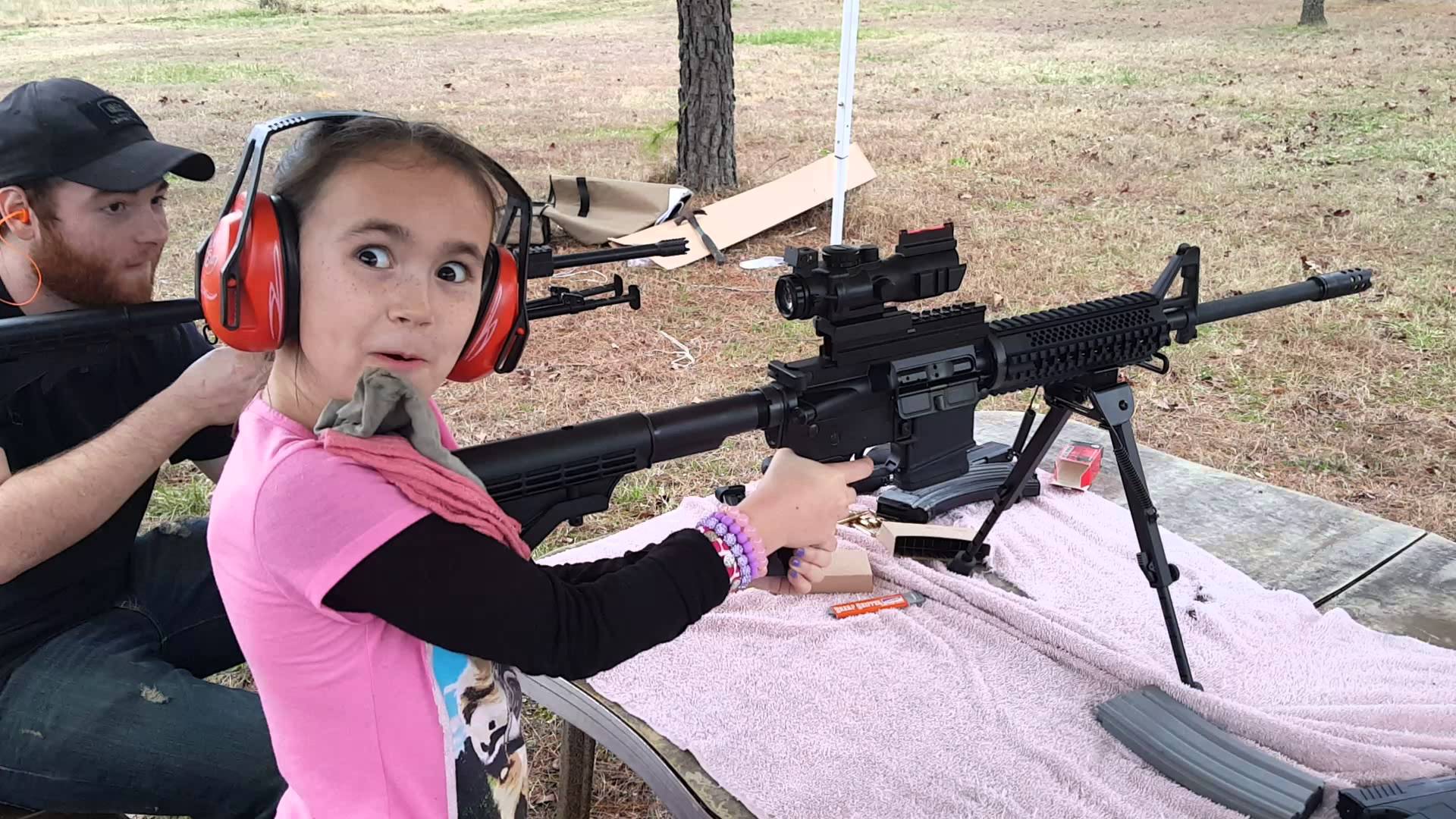 8 year old girl shooting an AR-15 - YouTube