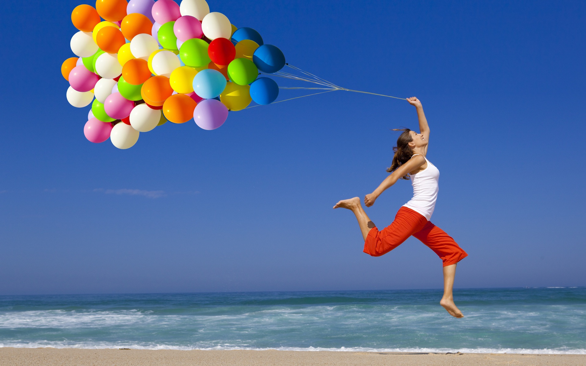 Youngster girl with balloons happy | HD Wallpapers Rocks