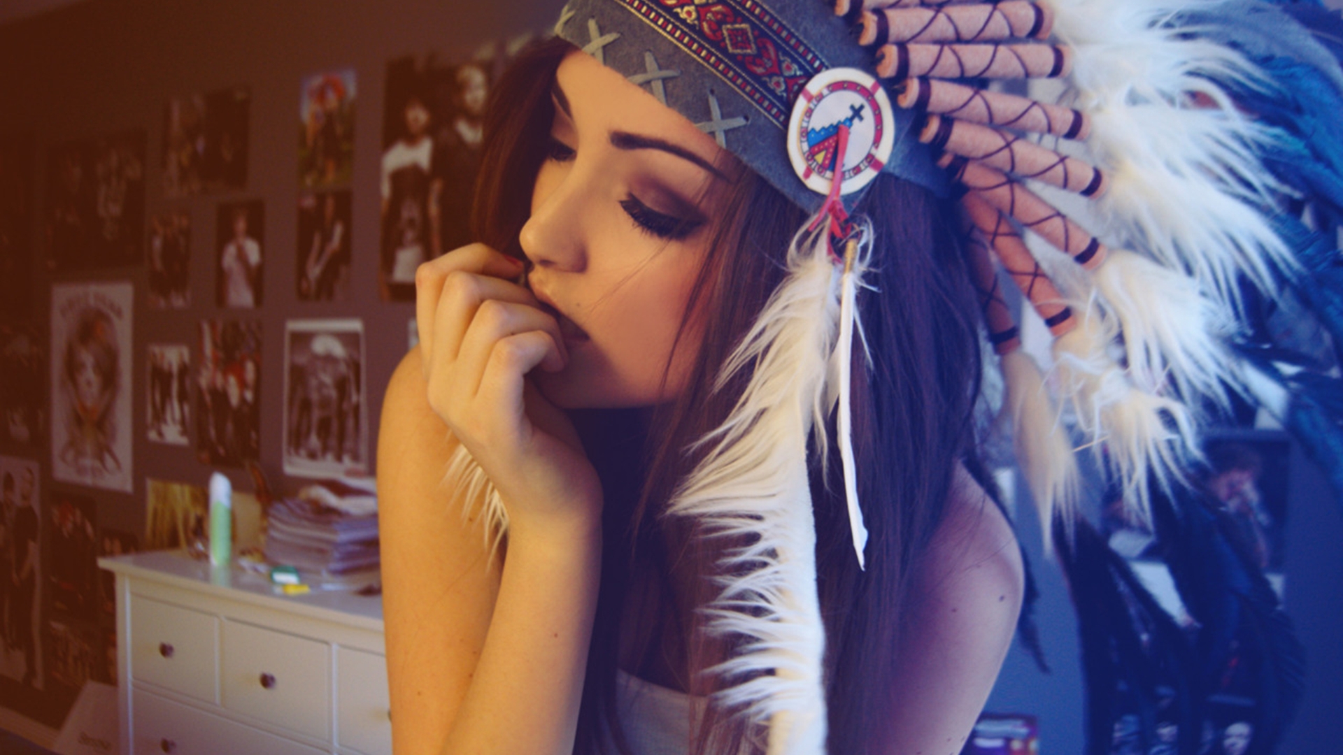 Girl wearing red indian colorful feathers hat wallpaper | 1920x1080 ...
