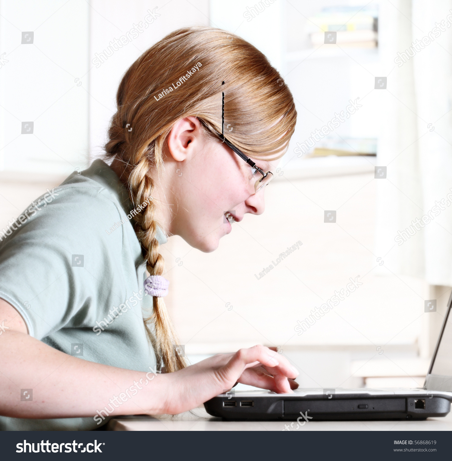 Teenage Girl Laptop Stock Photo 56868619 - Shutterstock