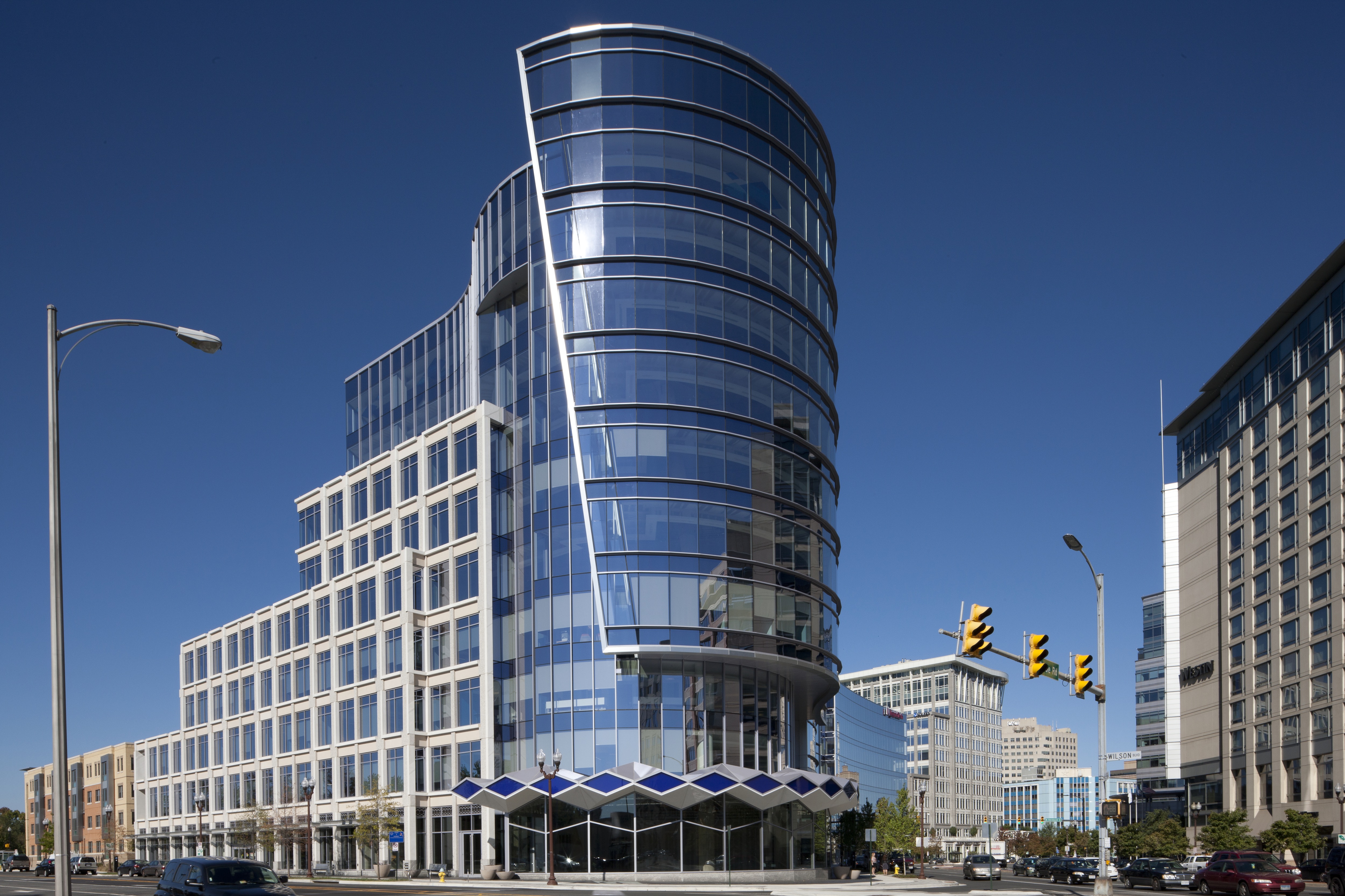 Viracon Project Wins Office Building of the Year Award | LarsonO ...