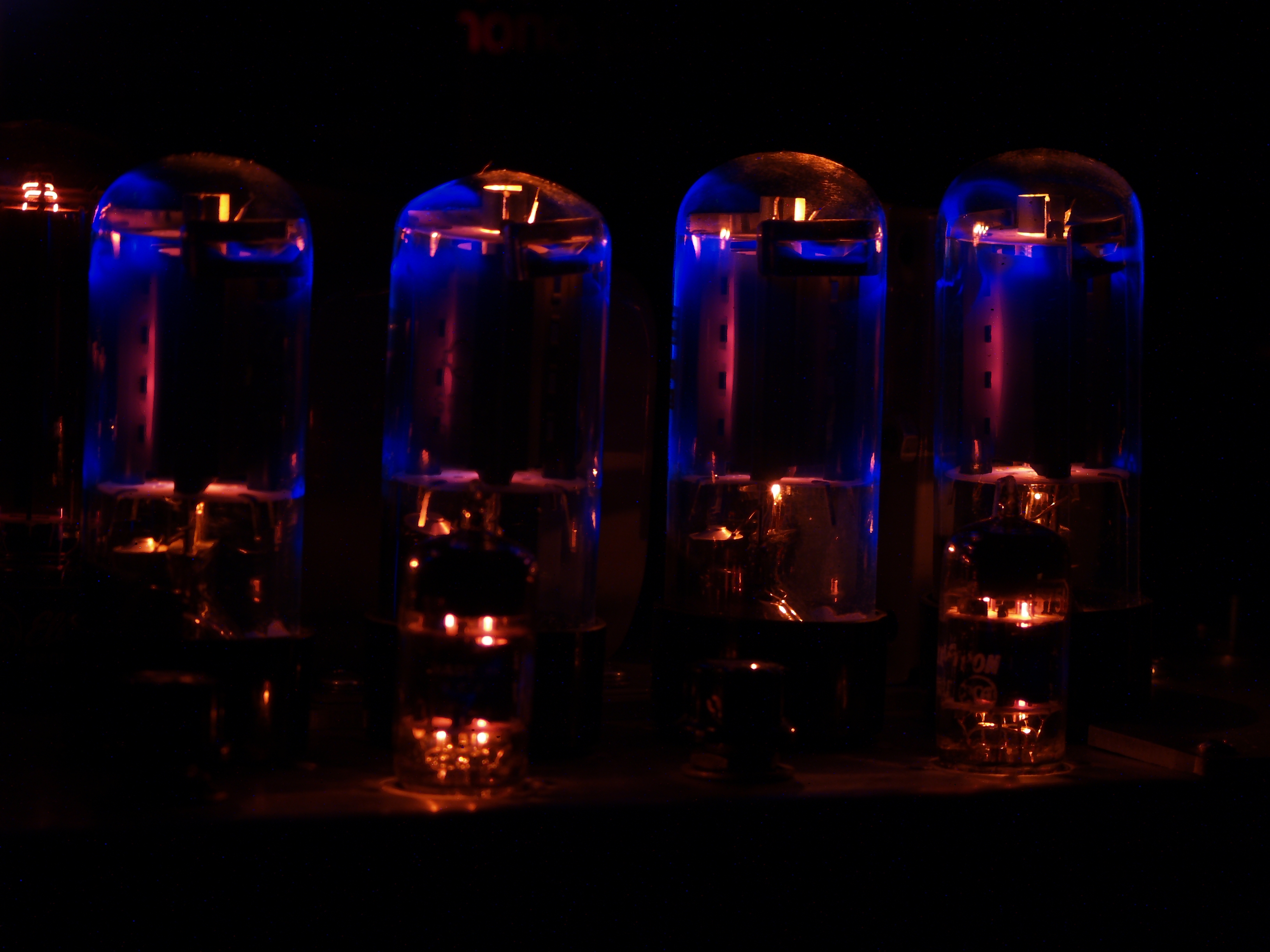 Vacuum tube glow. | Beautiful Things | Pinterest | Vacuum tube ...