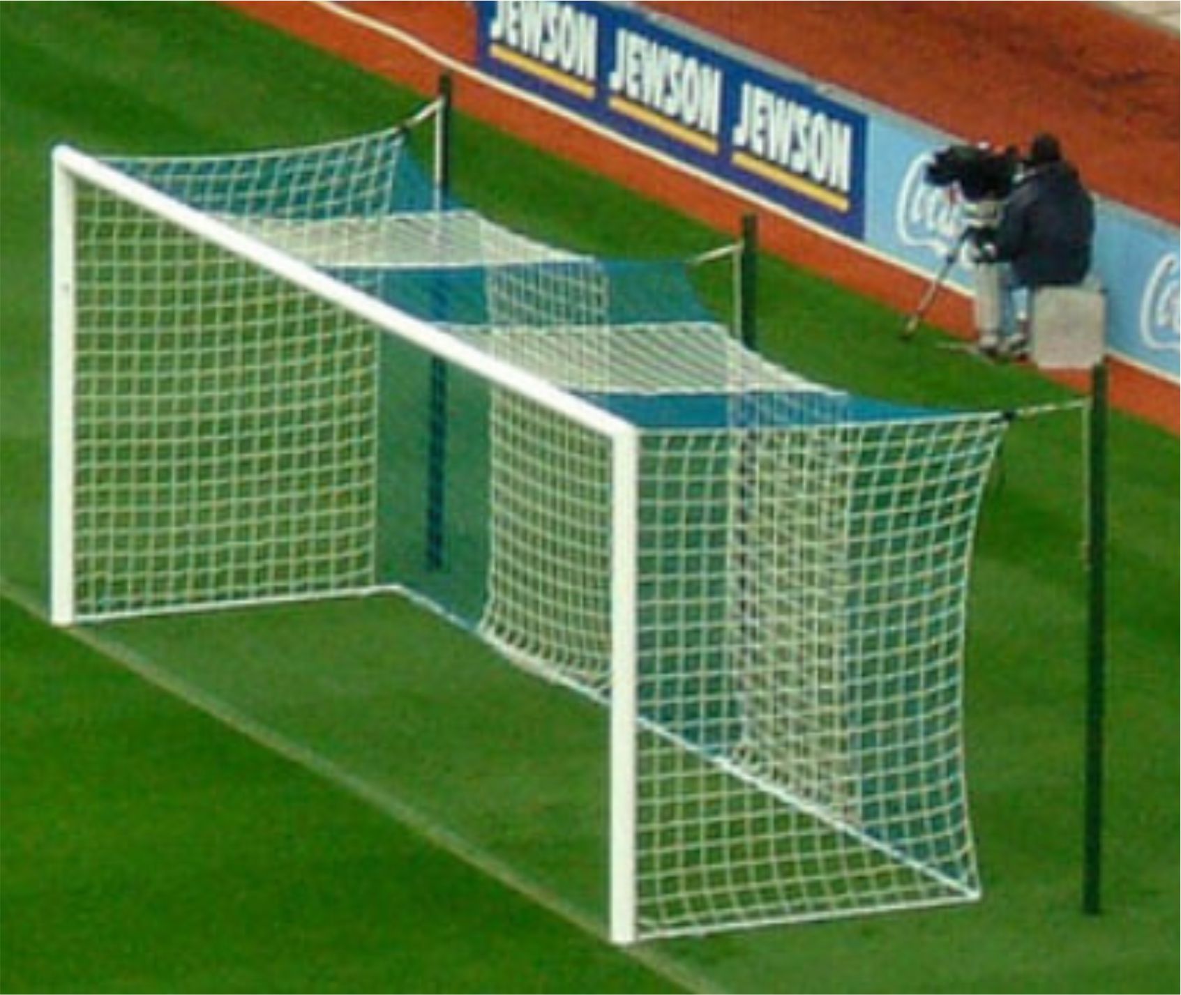 Striped goalpost netting - Box shaped - regualtion size 24 x8 ...