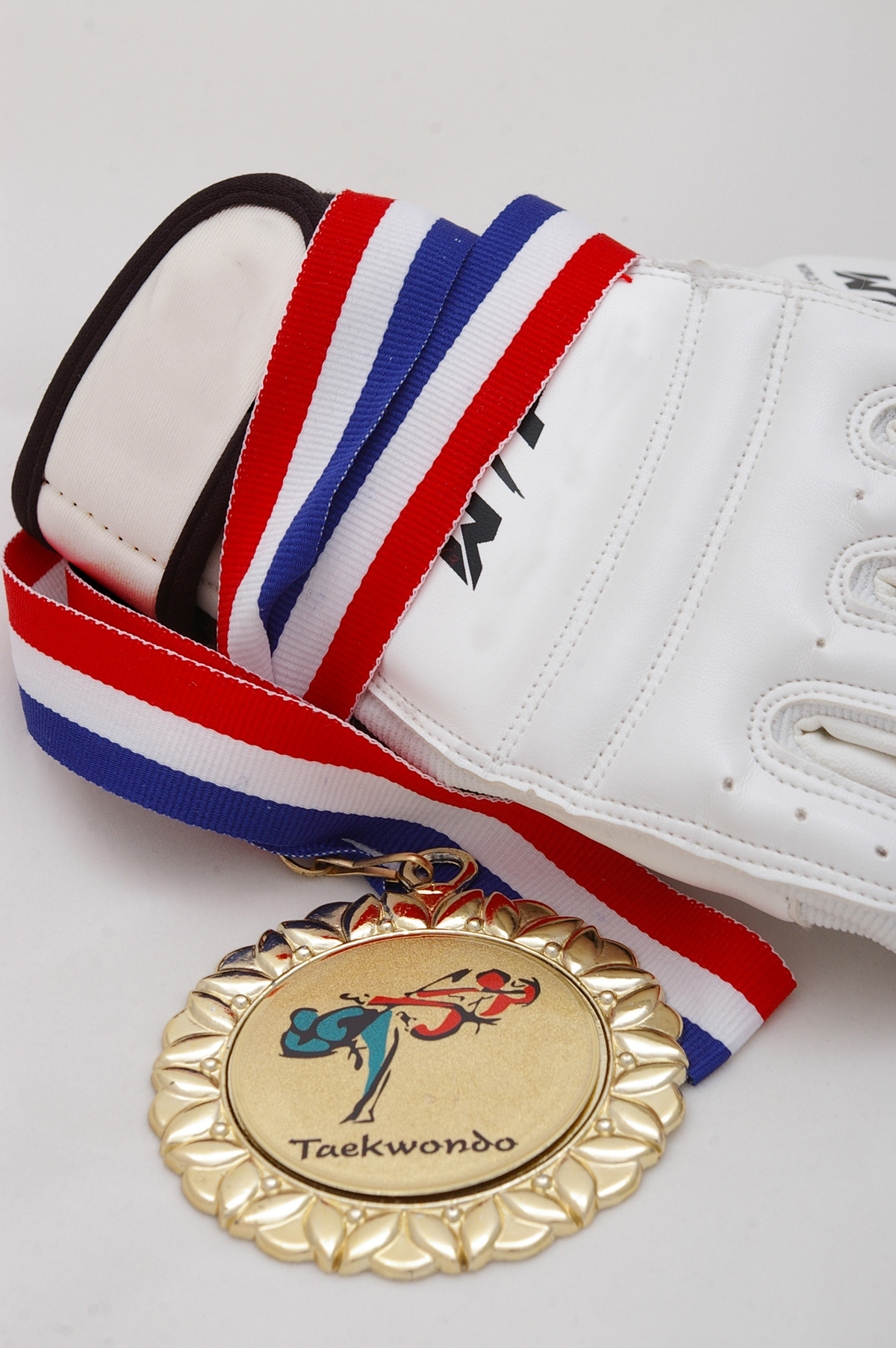 Gold medal - taekwondo photo