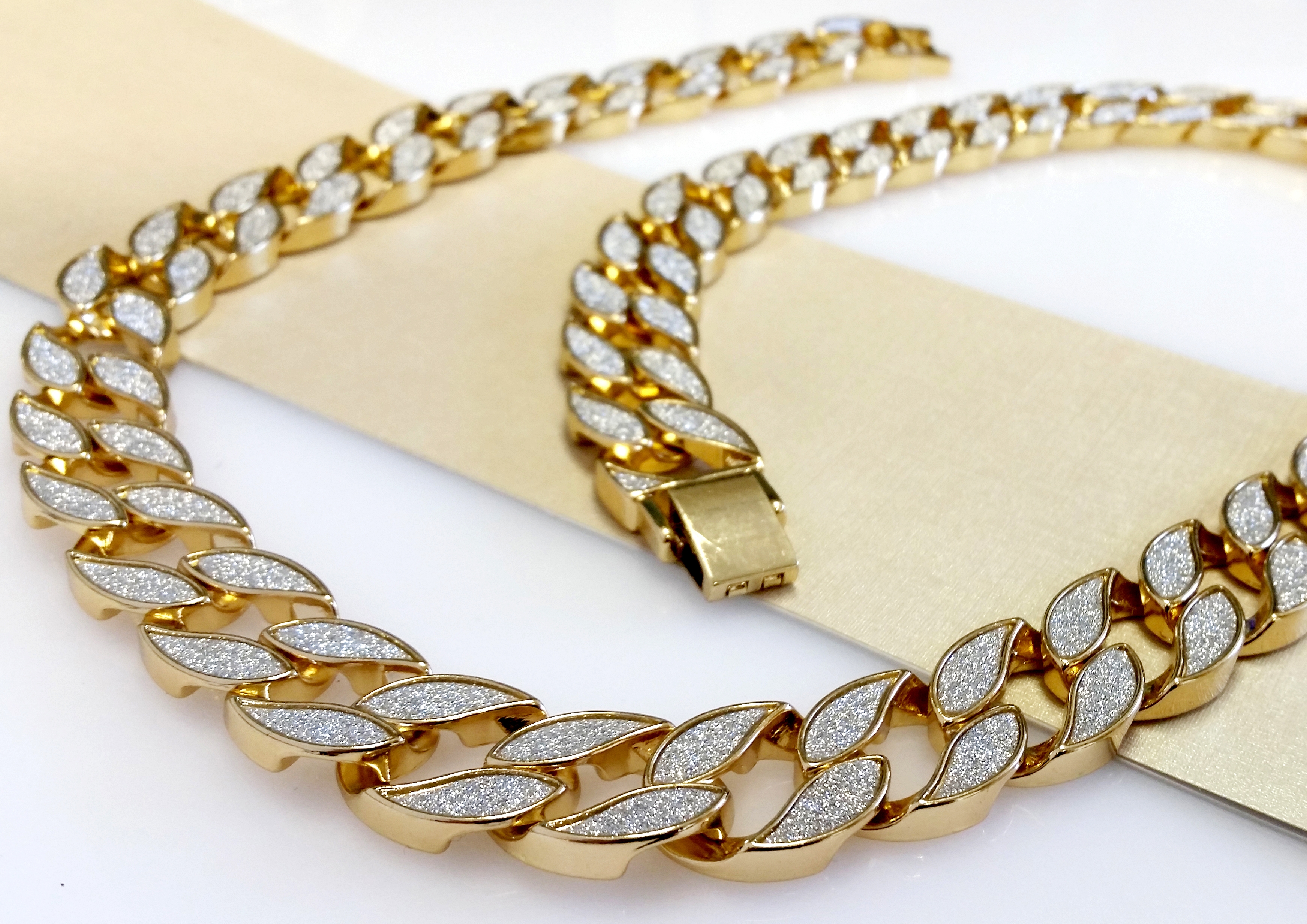 exojewel - Miami Cuban Link Chain Gold Plated 30