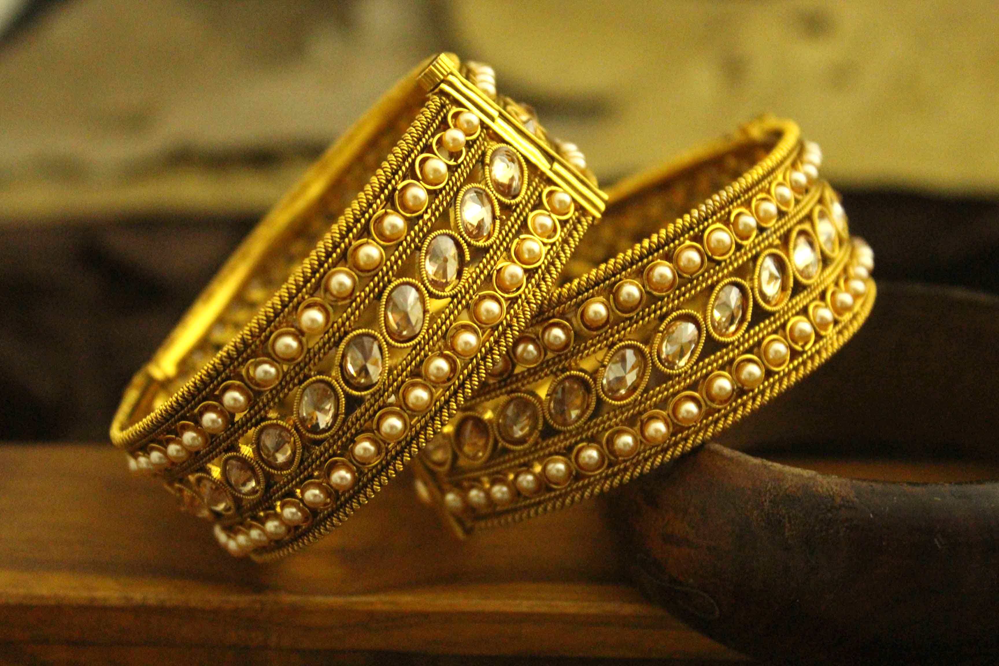 Golden Bangle 12 - Dwarkesh Jewels
