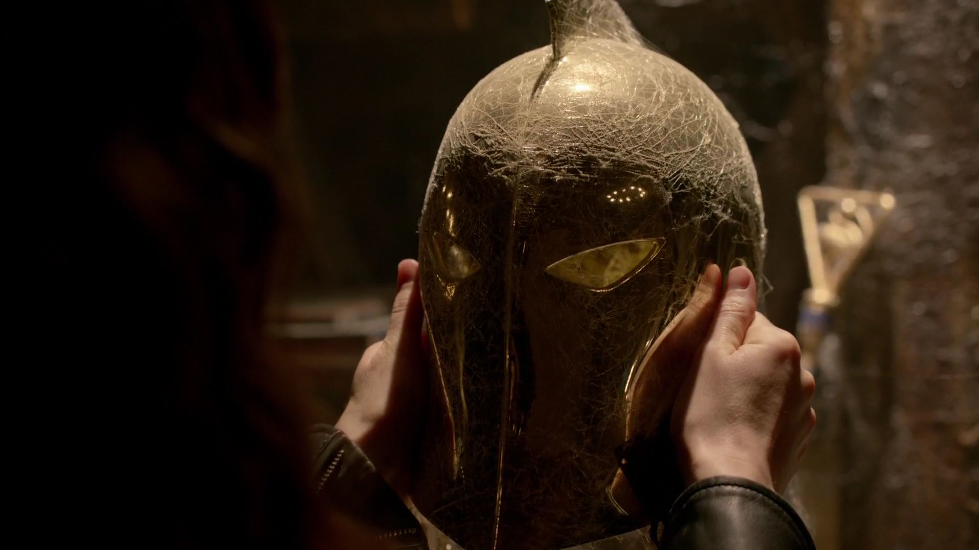Image - Zed holds a gold helmet.png | Arrowverse Wiki | FANDOM ...