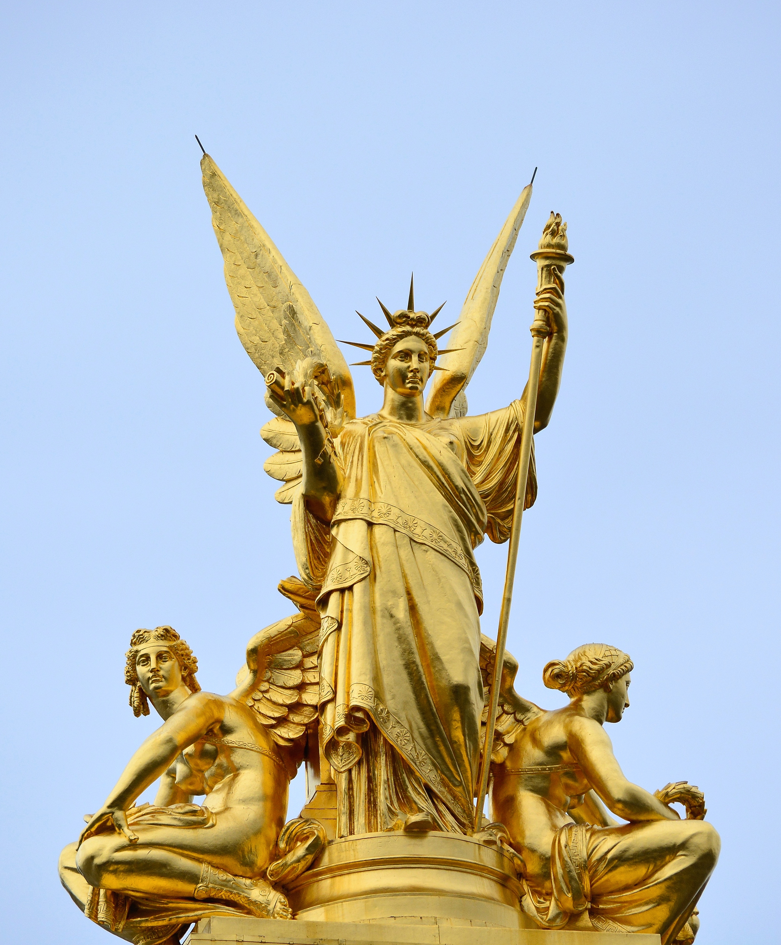 File:Golden statue of Opéra Garnier, Paris 29 June 2014.jpg ...