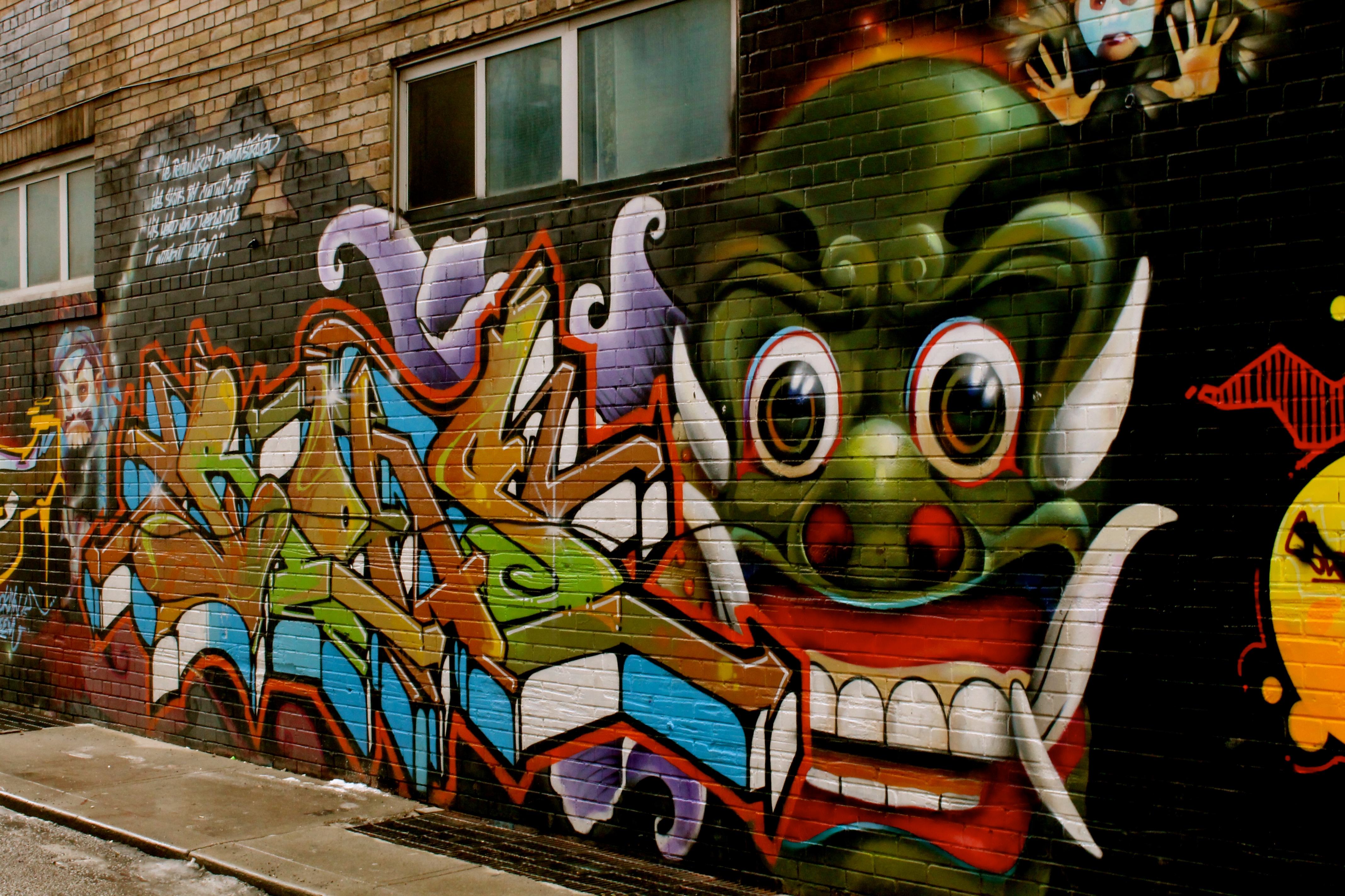 File:Graffiti Alley, Toronto (11609067585).jpg - Wikimedia Commons