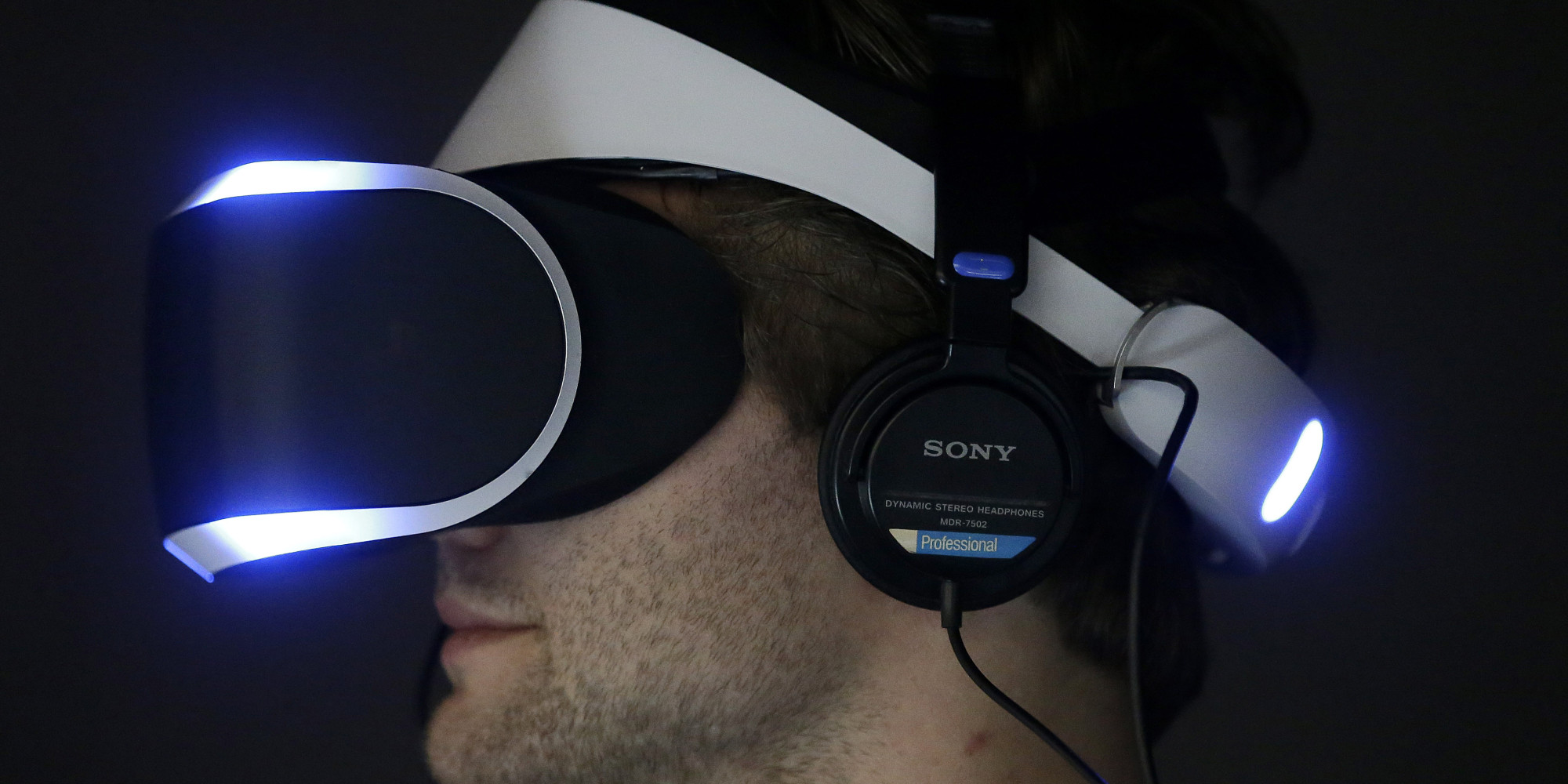 The PS4's 'VR Processing Box' and Nintendo's Patent are External ...