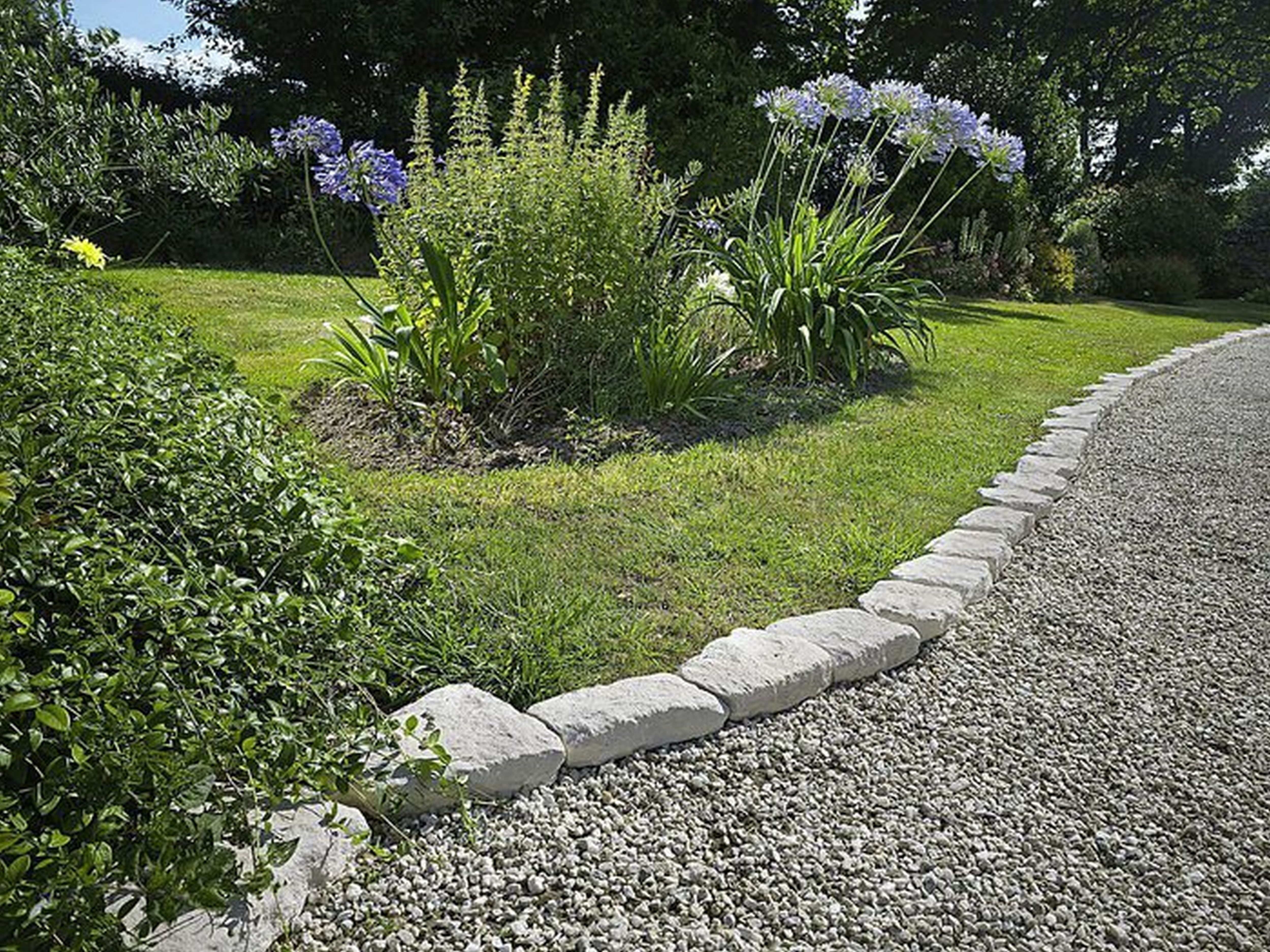 How to Build A Rock Garden Border - Lovable Garden Border Edging ...