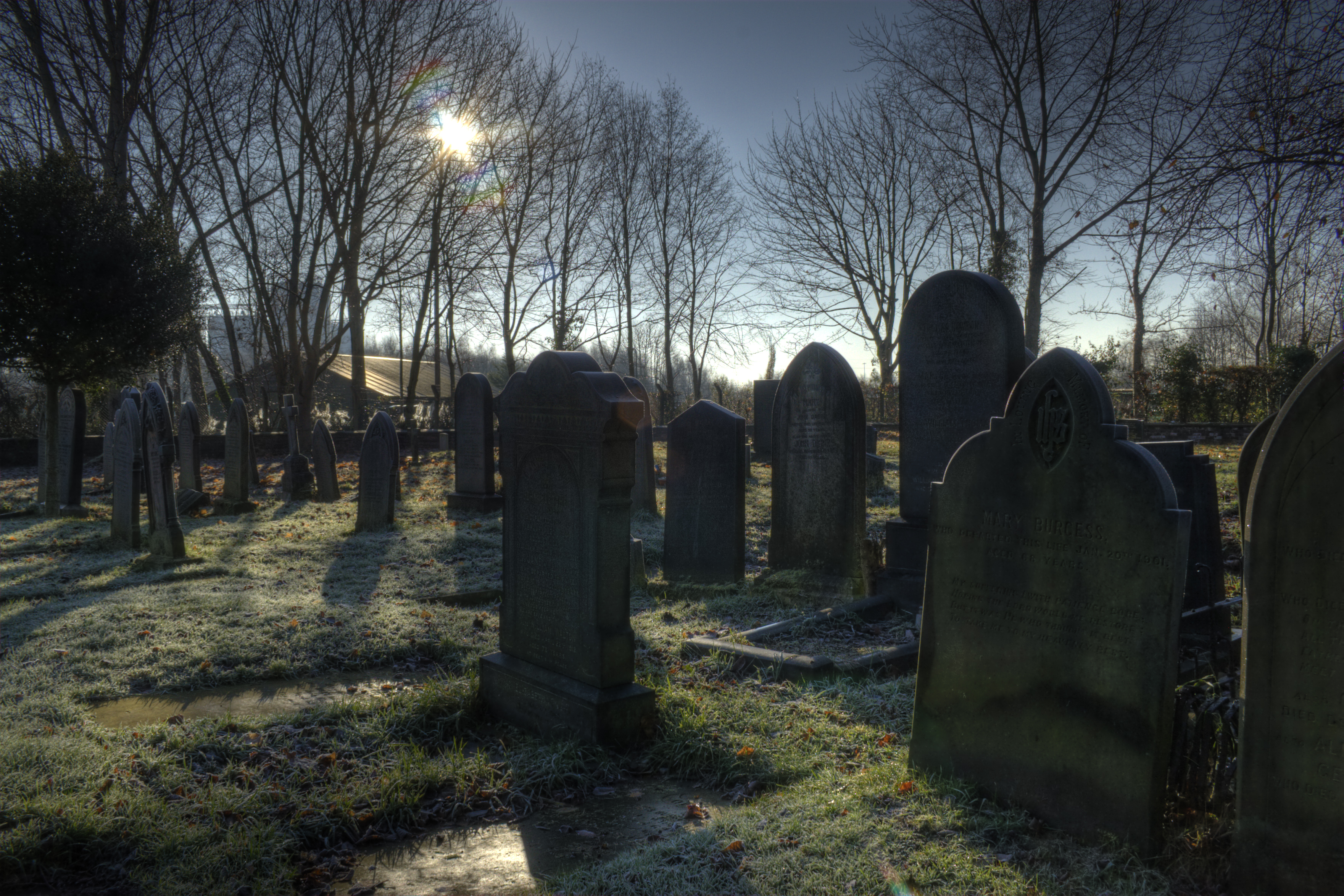 File:St georges church graveyard Carrington Greater Manchester.jpg ...