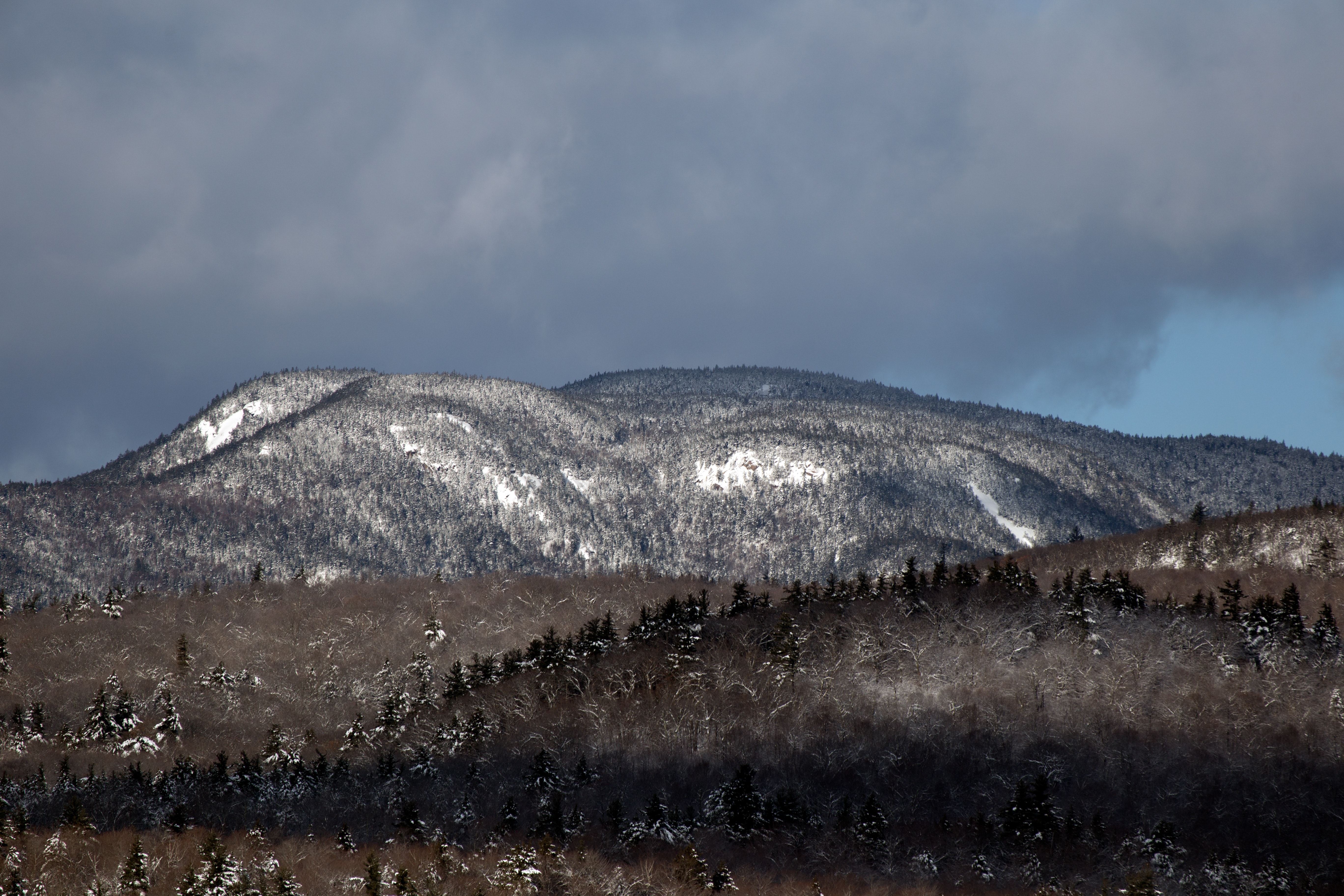 Gray and brown mountain photo