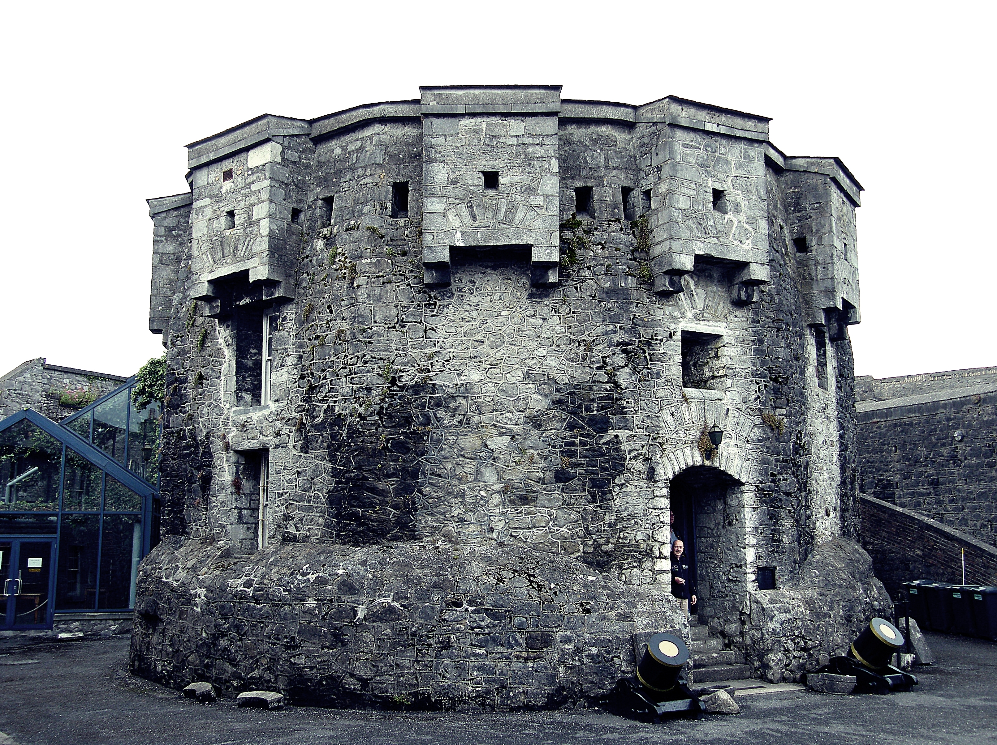 File:Athlone Castle, 2008.jpg - Wikimedia Commons
