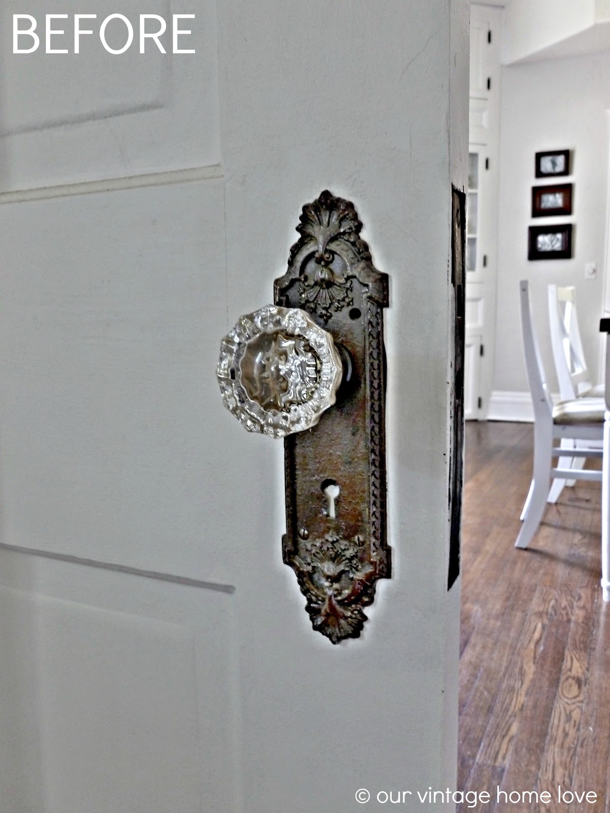 vintage home love: Pocket Doors and Porcelain Door Knobs