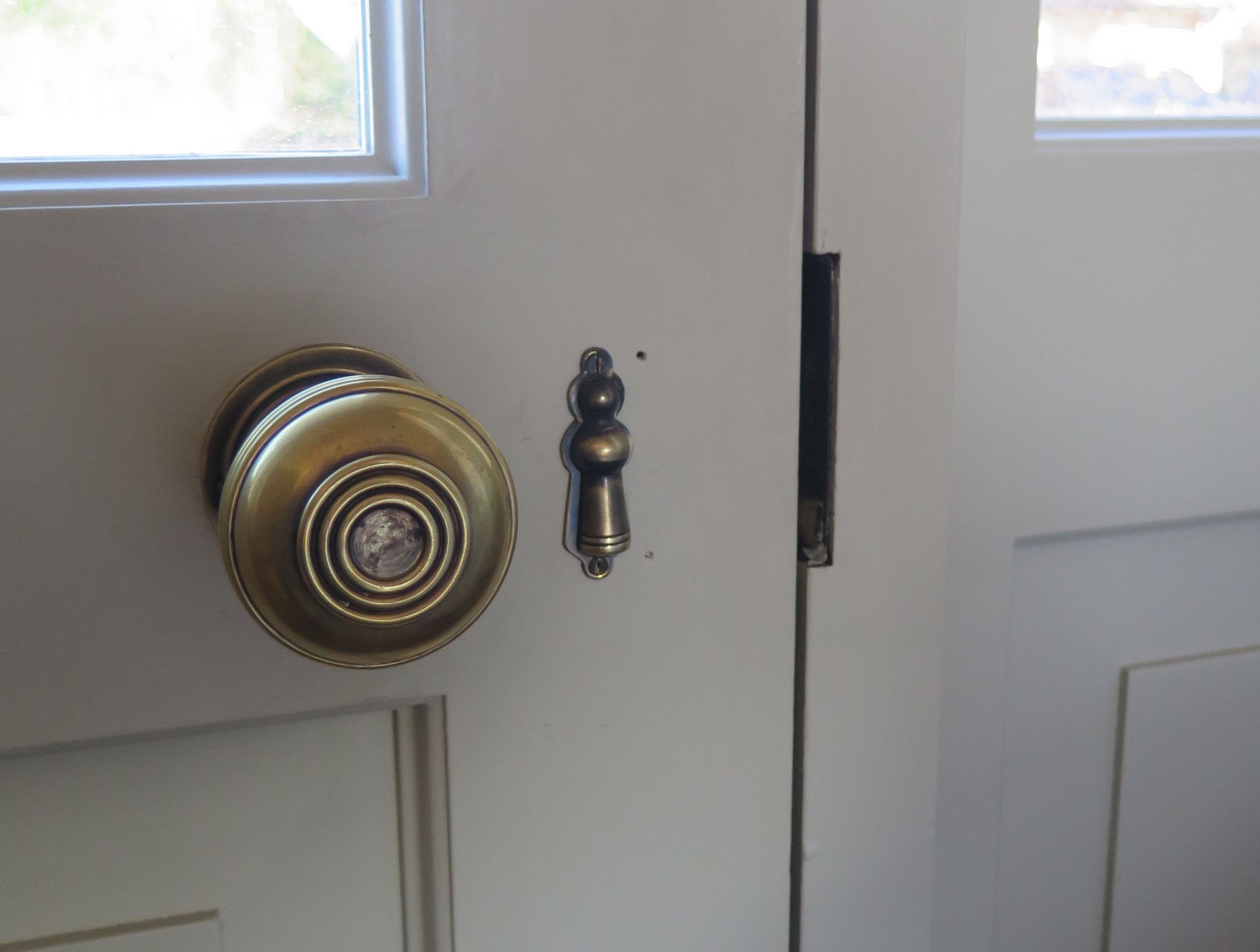 Door Knob Lock Types : Door Knob Lock Hardware, Accessorize Your ...