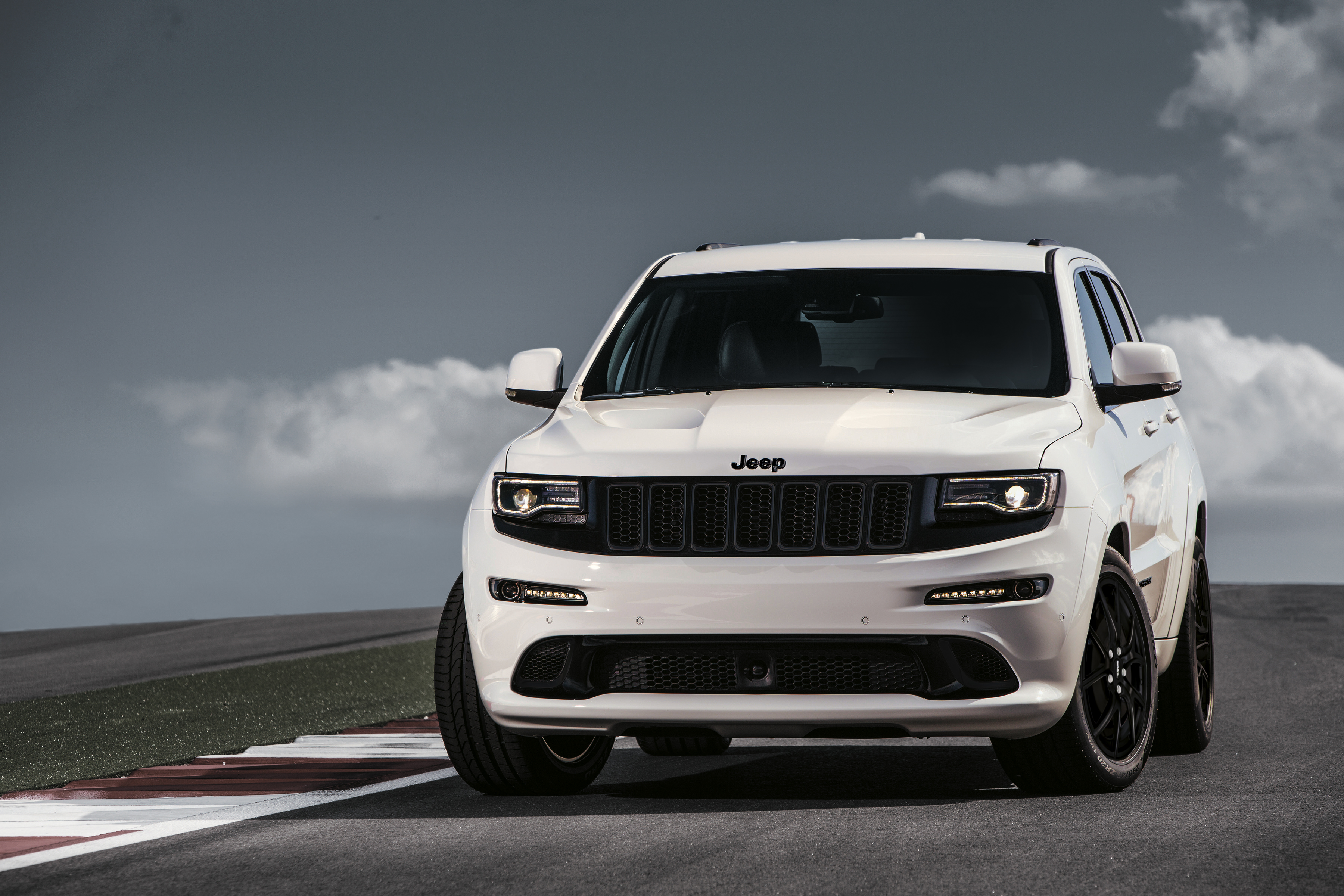 Jeep Grand Cherokee Lineup Grows With SRT Night Edition In the ...