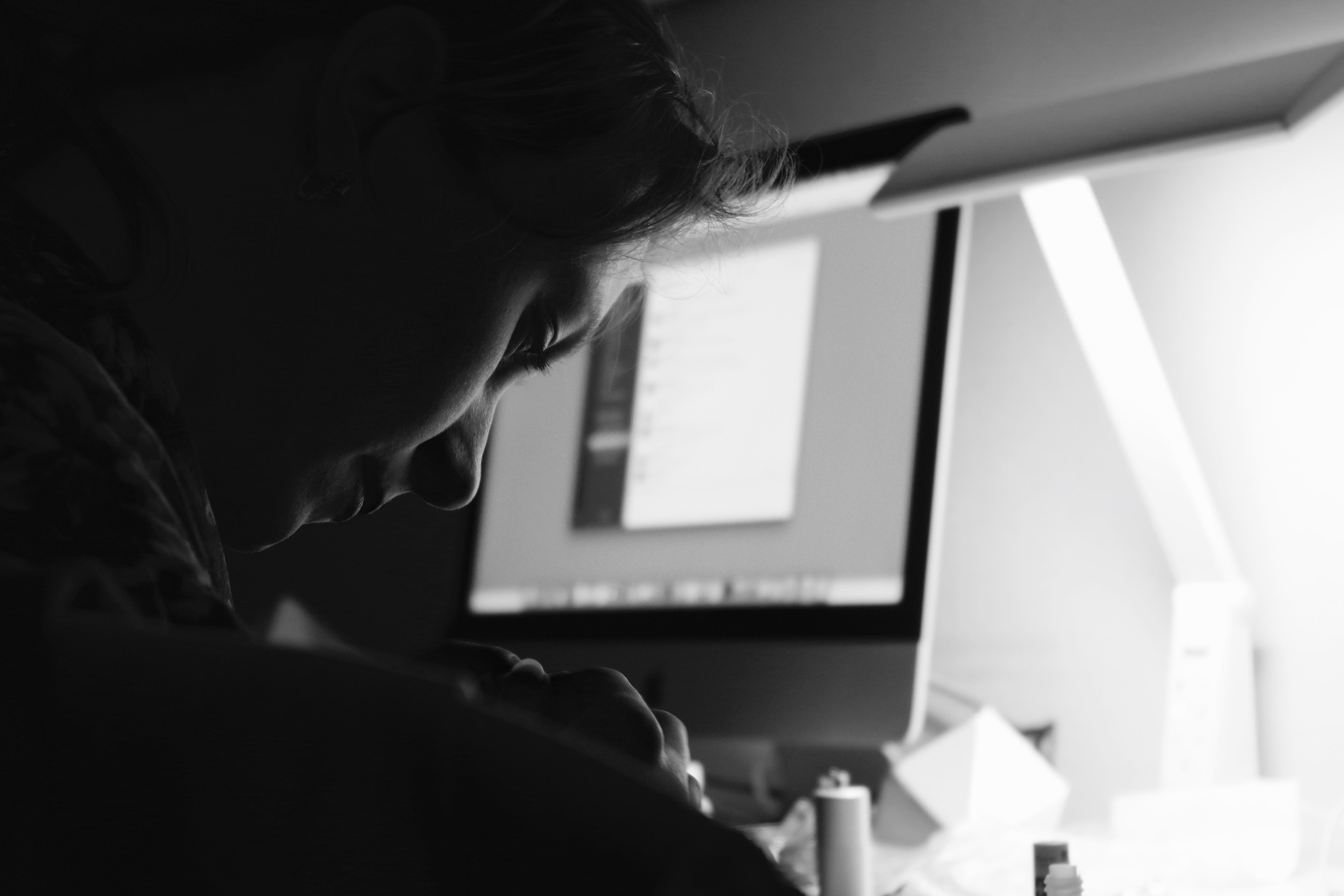 Grayscale Photo Woman, Apple, Black-and-white, Computer, Imac, HQ Photo