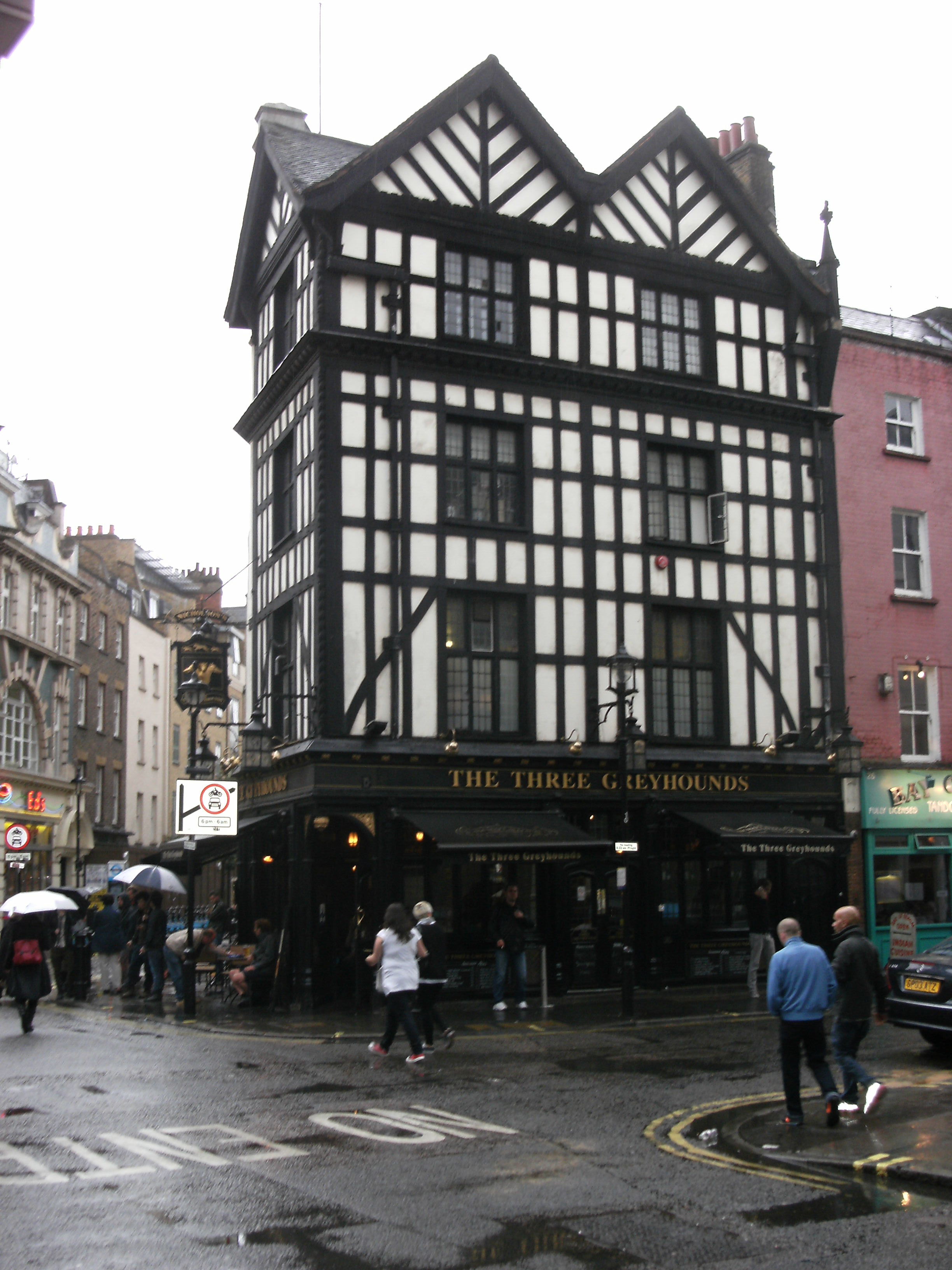 File:The Three Greyhounds pub, Greek Street, Soho, London.jpg ...