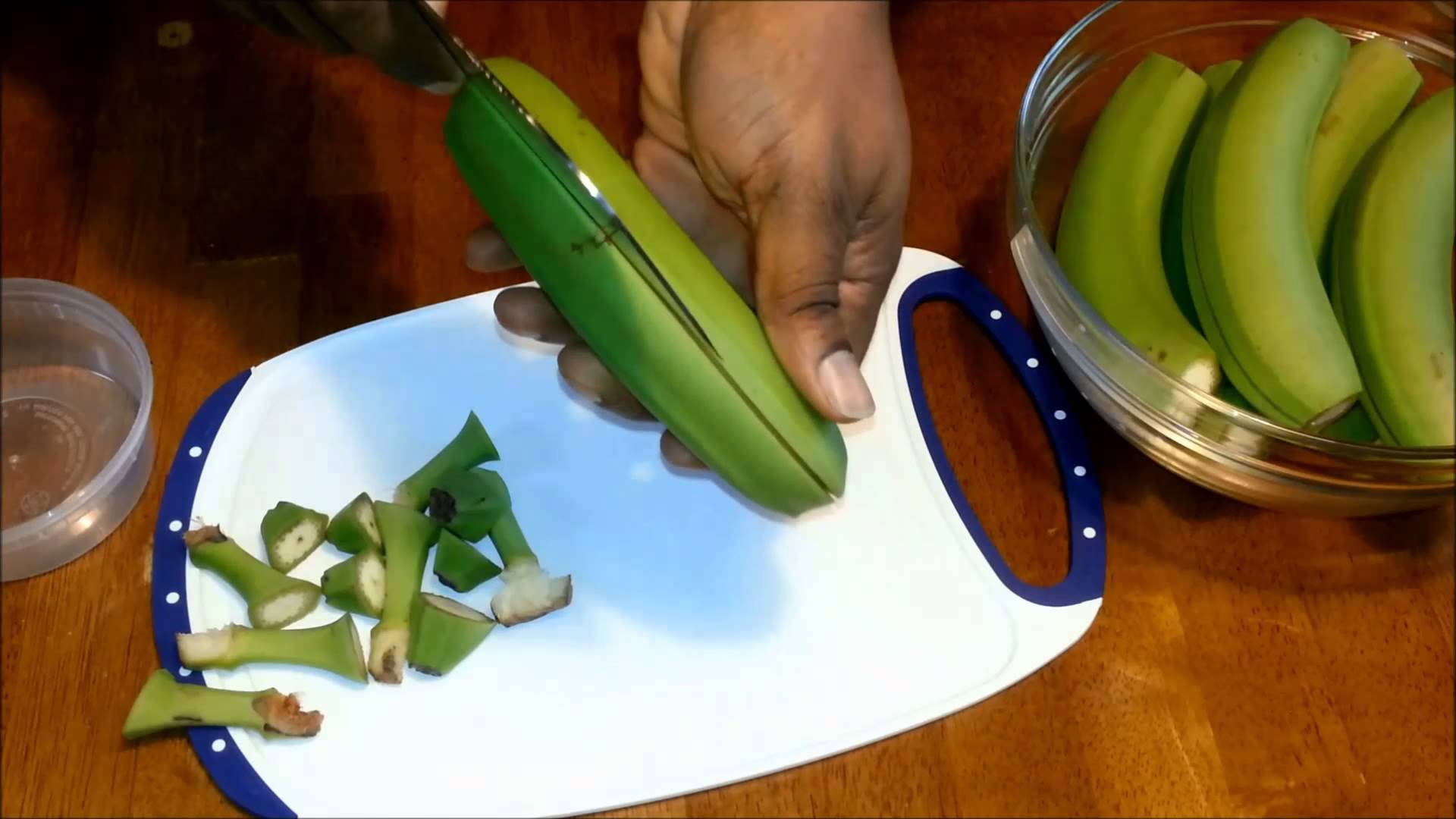 How To Cook Green Banana - YouTube