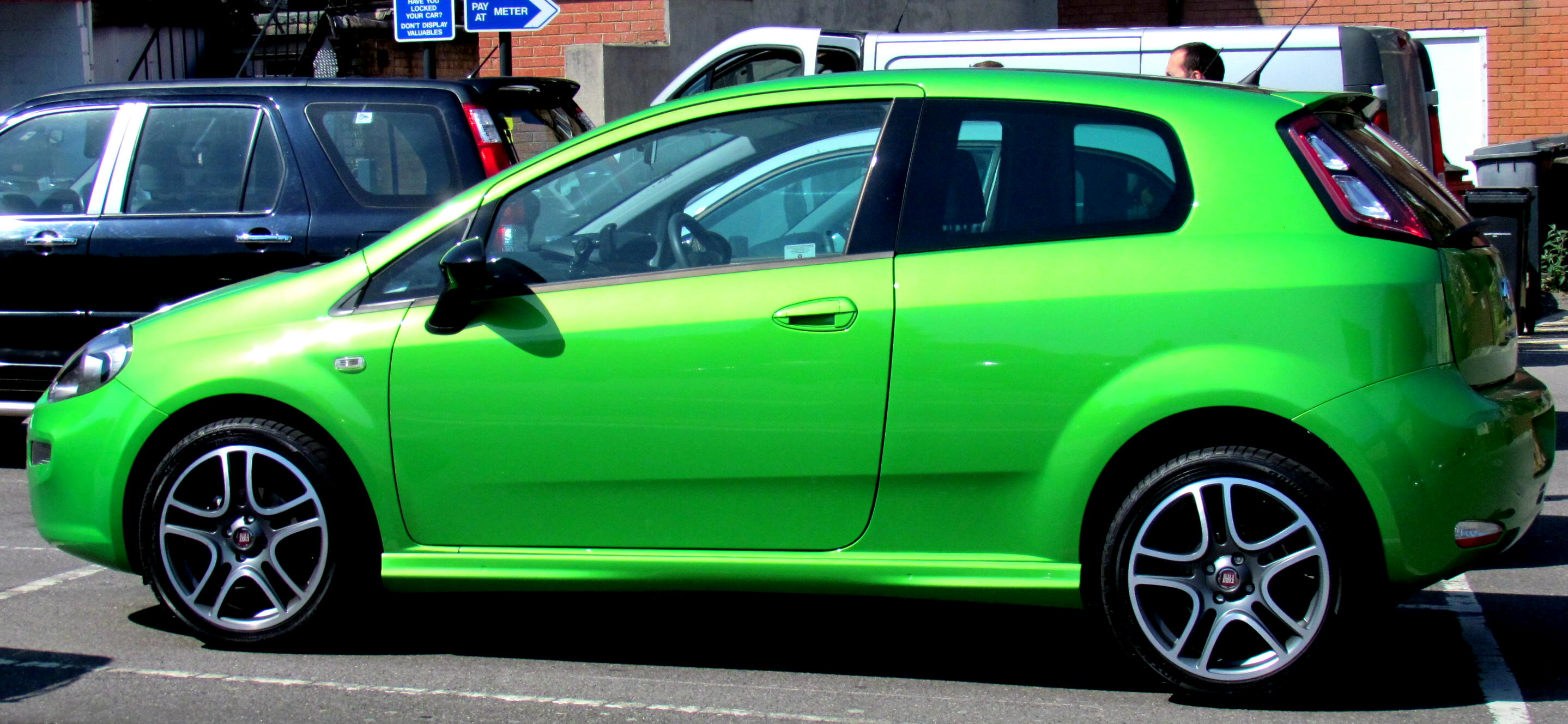 File:Green Car (8868996967).jpg - Wikimedia Commons