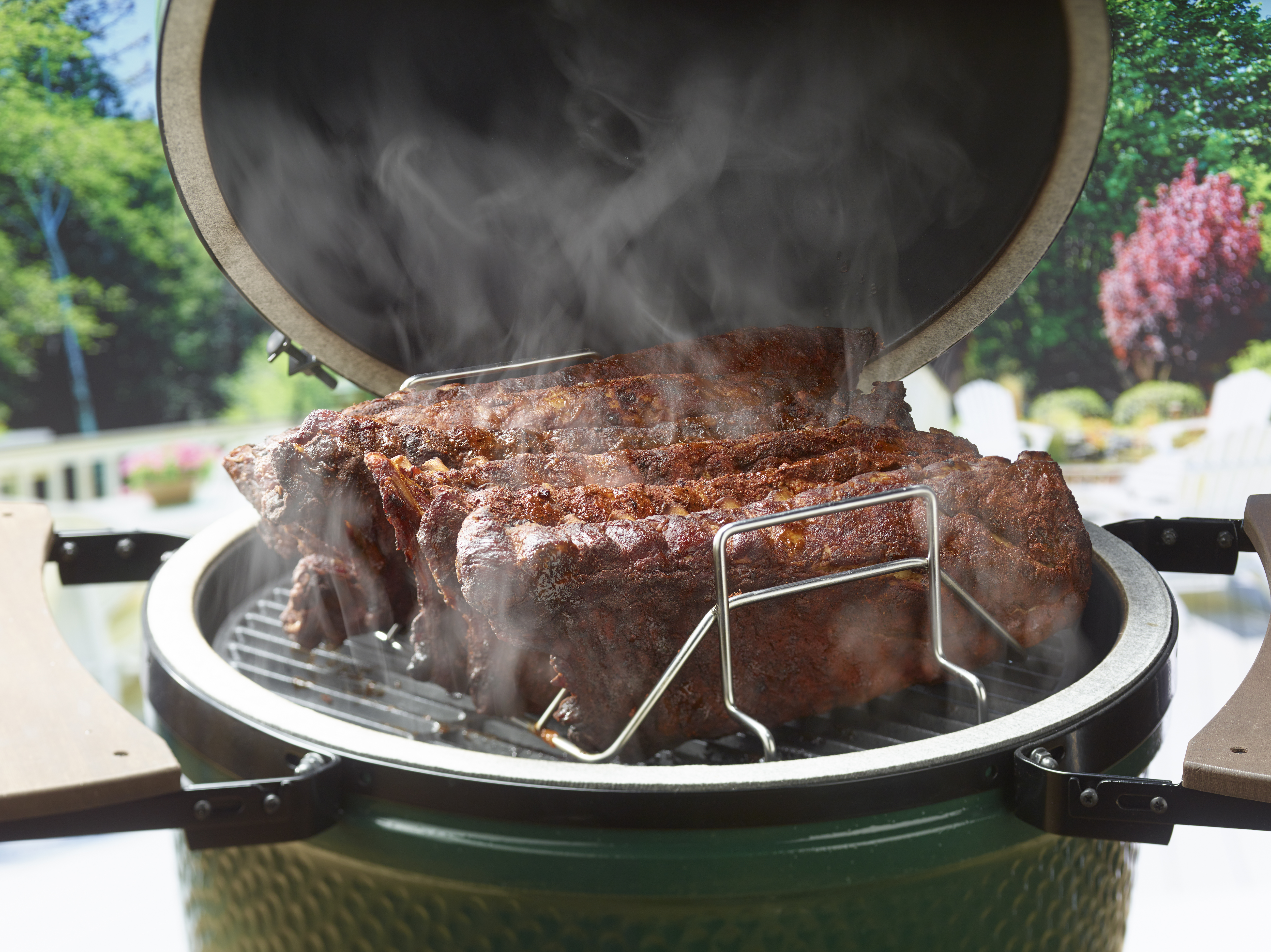 The Advantages of Owning a Big Green Egg | Pools of Fun