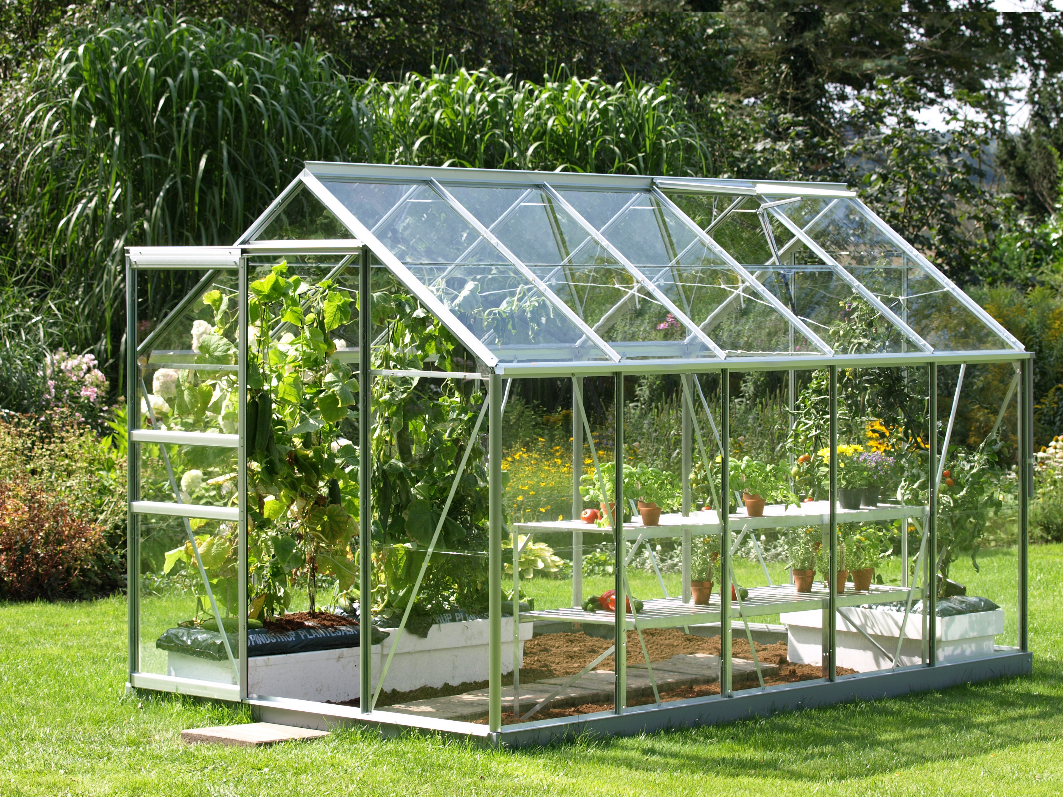 Pros and Cons of Greenhouse Growing | MidAtlantic Farm Credit