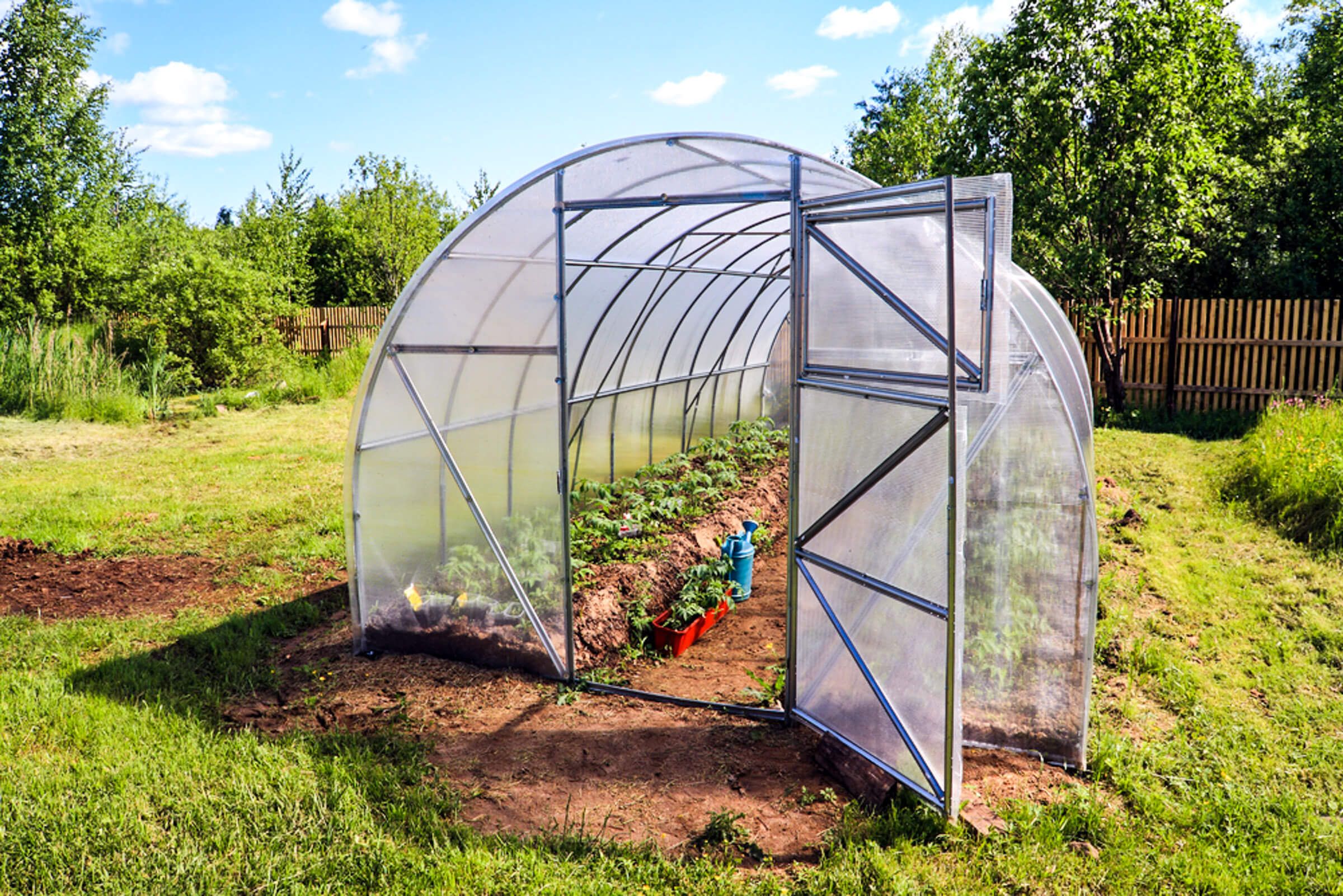 How to Build a Greenhouse! {everything you need to get started ...