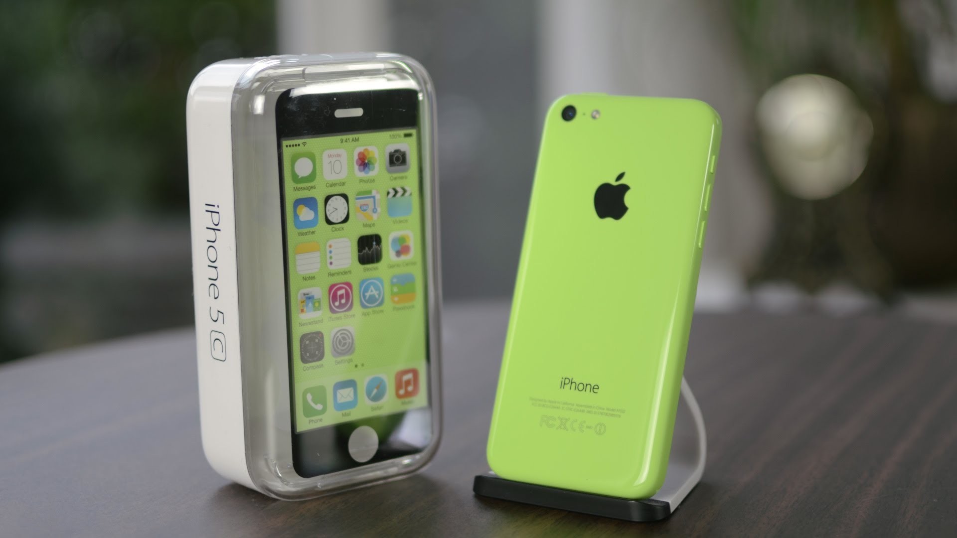 Apple iPhone 5c (Green) - Design Overview & Unboxing - YouTube