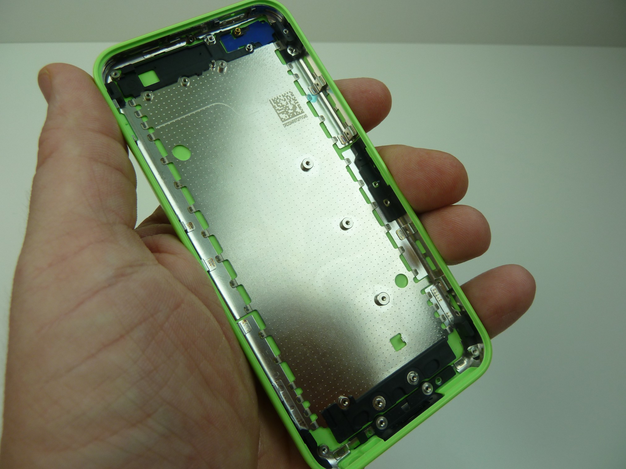 Gigaom | Leaked images show a lime green Apple iPhone 5C