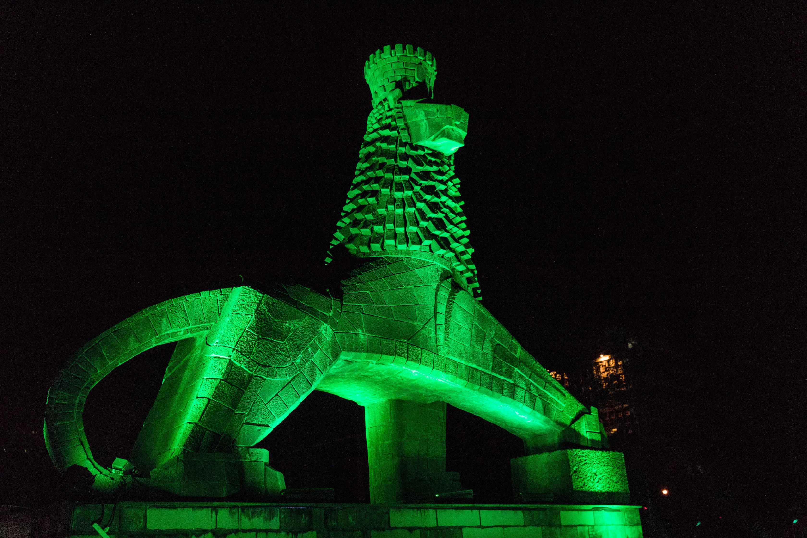 290 world landmarks are turning green for St Patrick's Day and it's ...