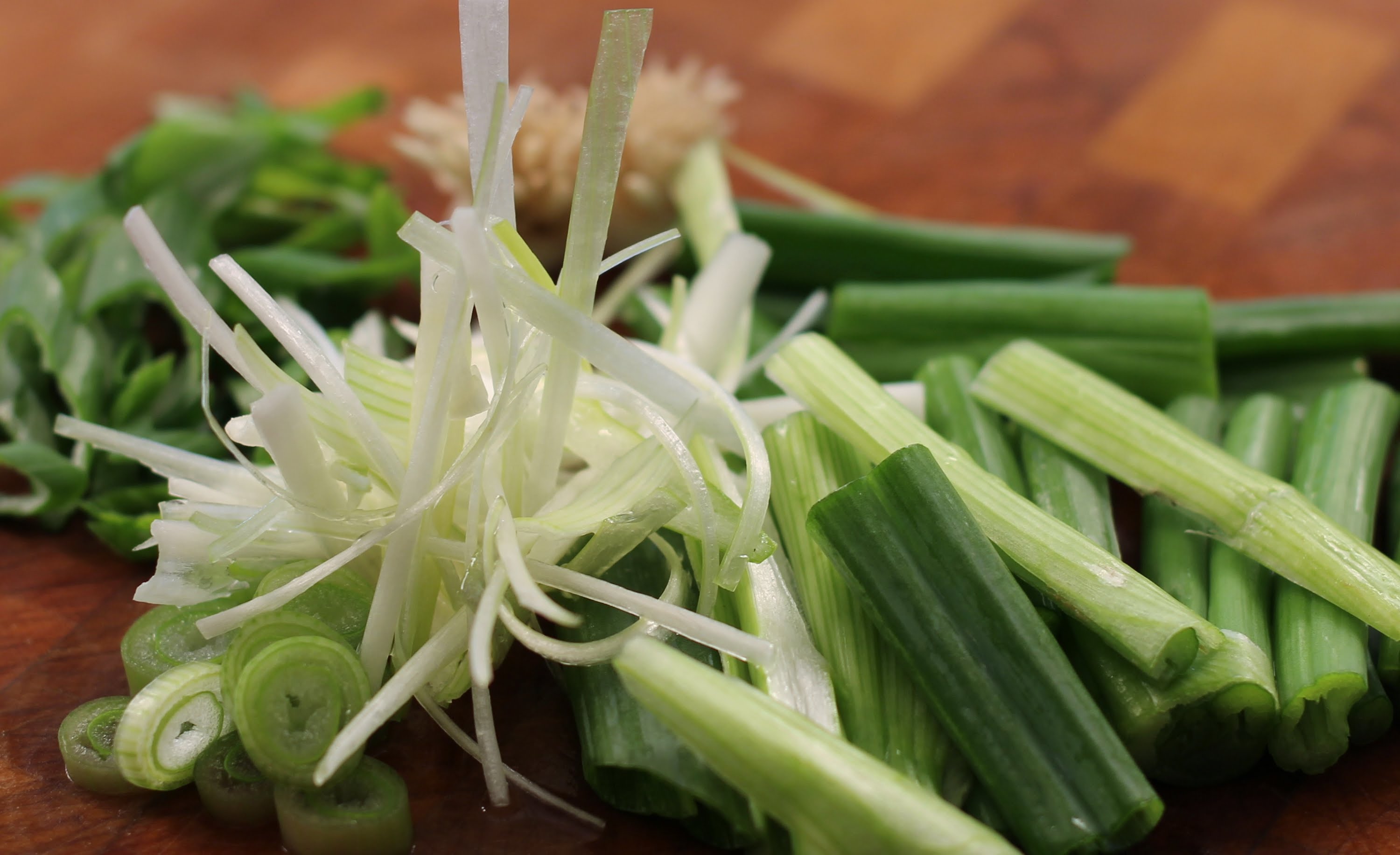 How To Cut Green Onion- Chef Tom - YouTube