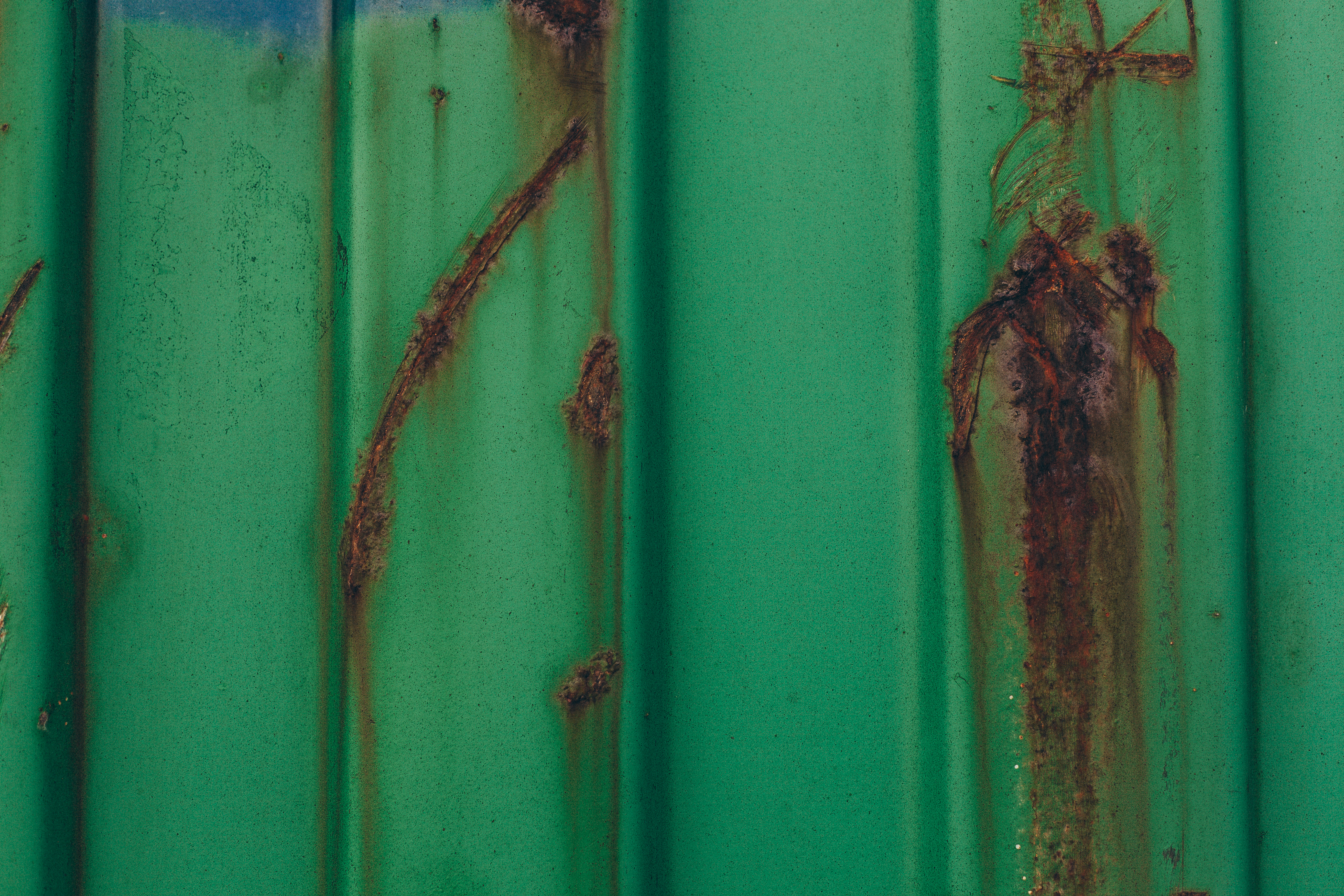 Green rusted metal texture photo