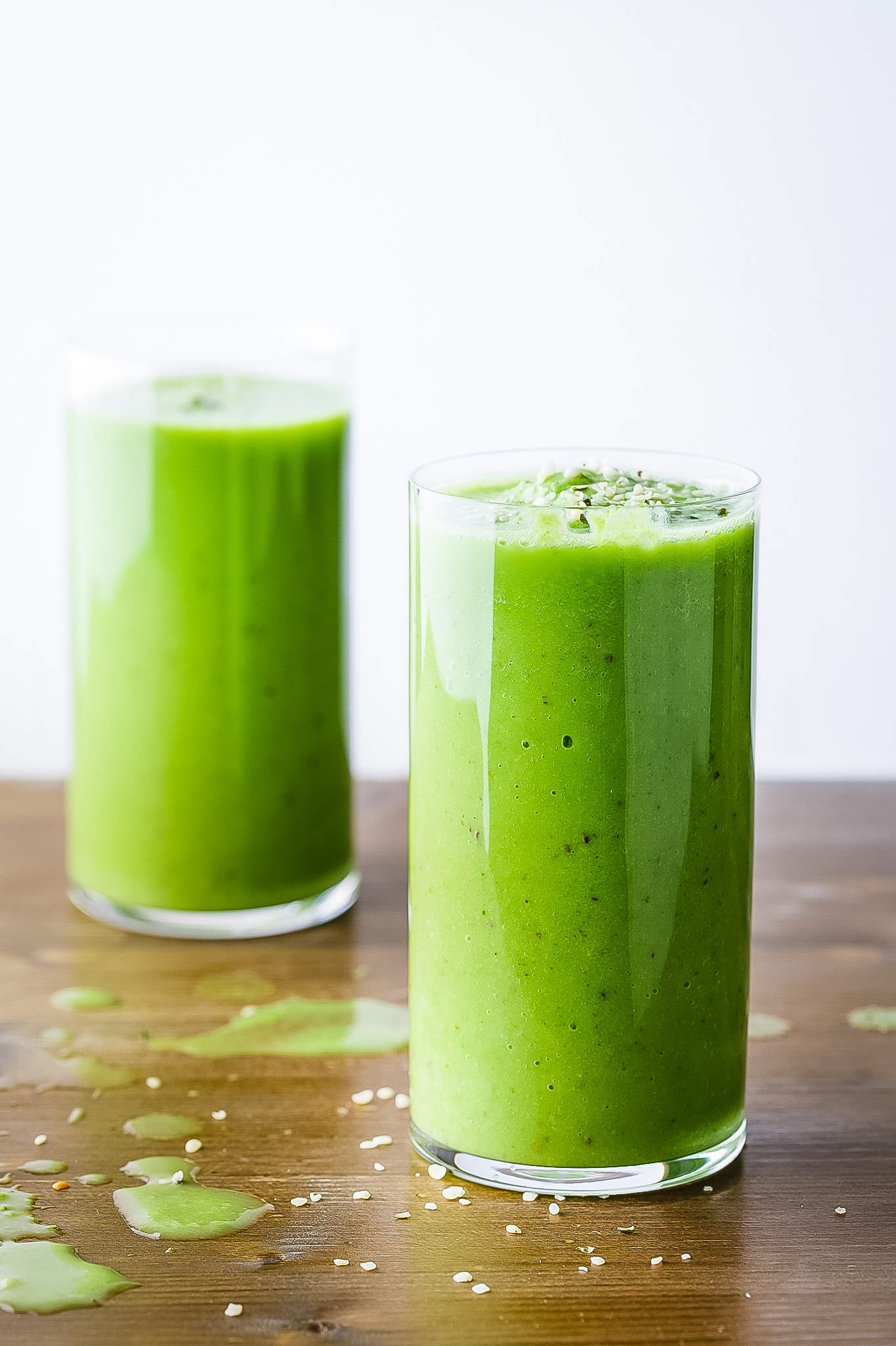 The Best Paleo Green Smoothie Ever (Save This Recipe)