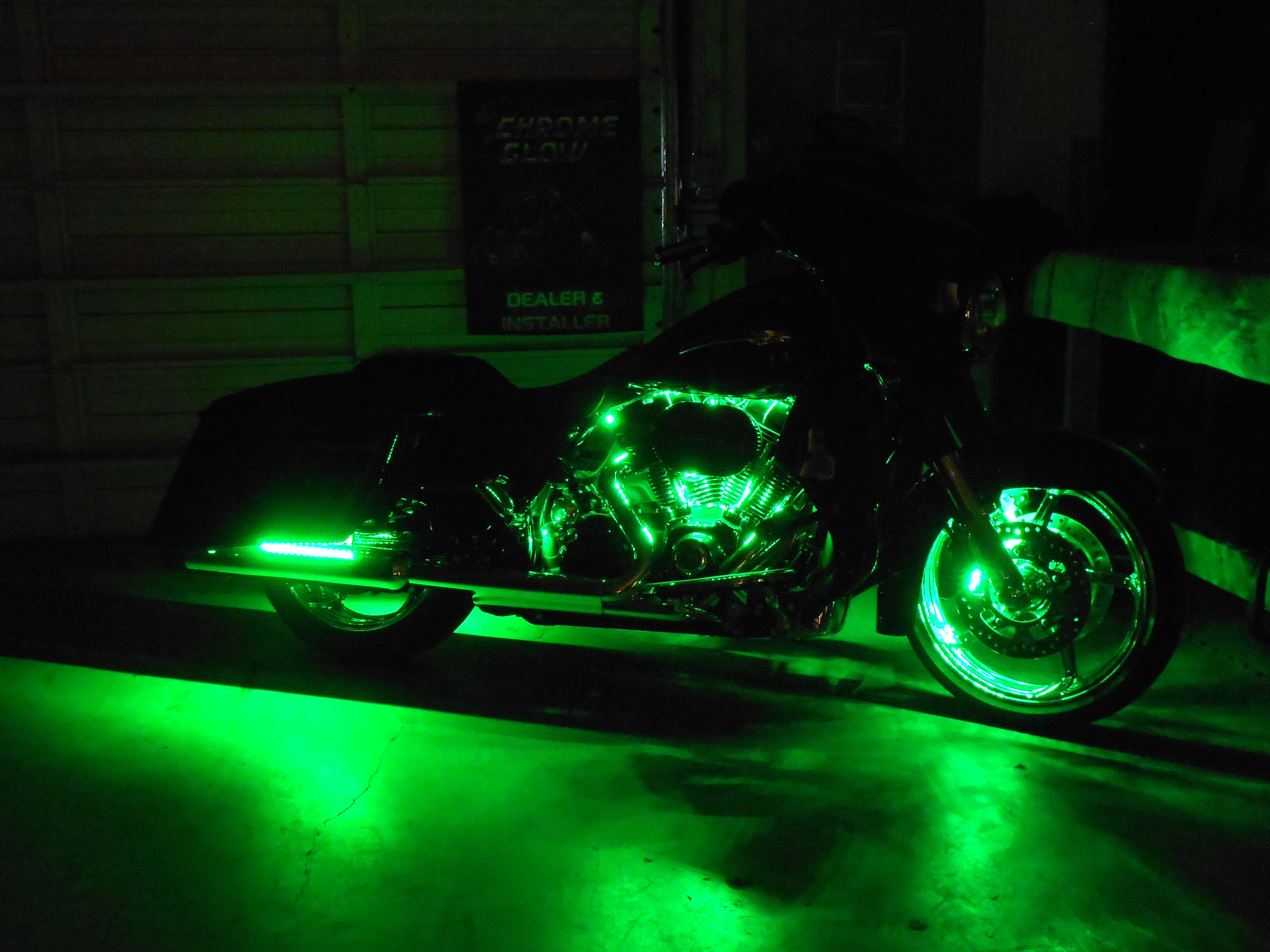 Custom Fusion LED Accent Kit on this 2015 CVO Street Glide ...