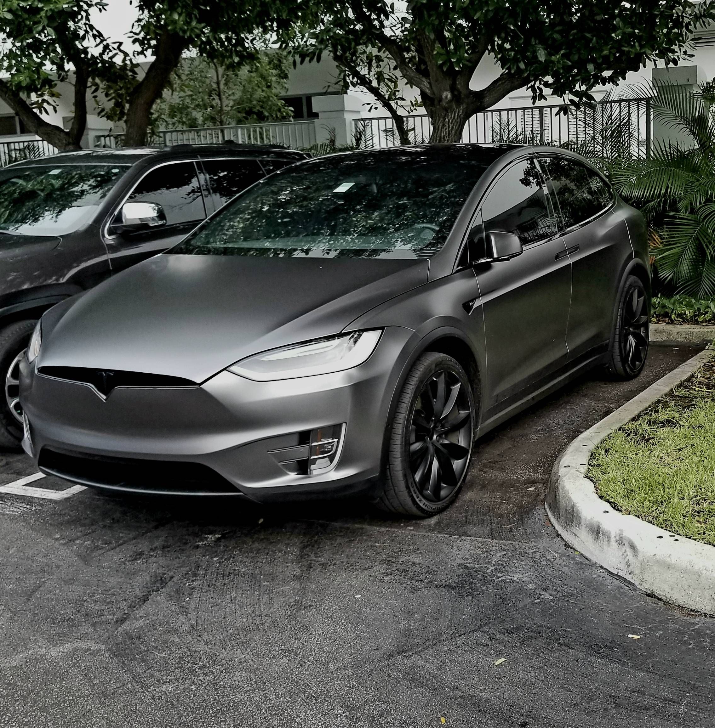 This matte grey Tesla looks pretty damn cool | Electric car ...