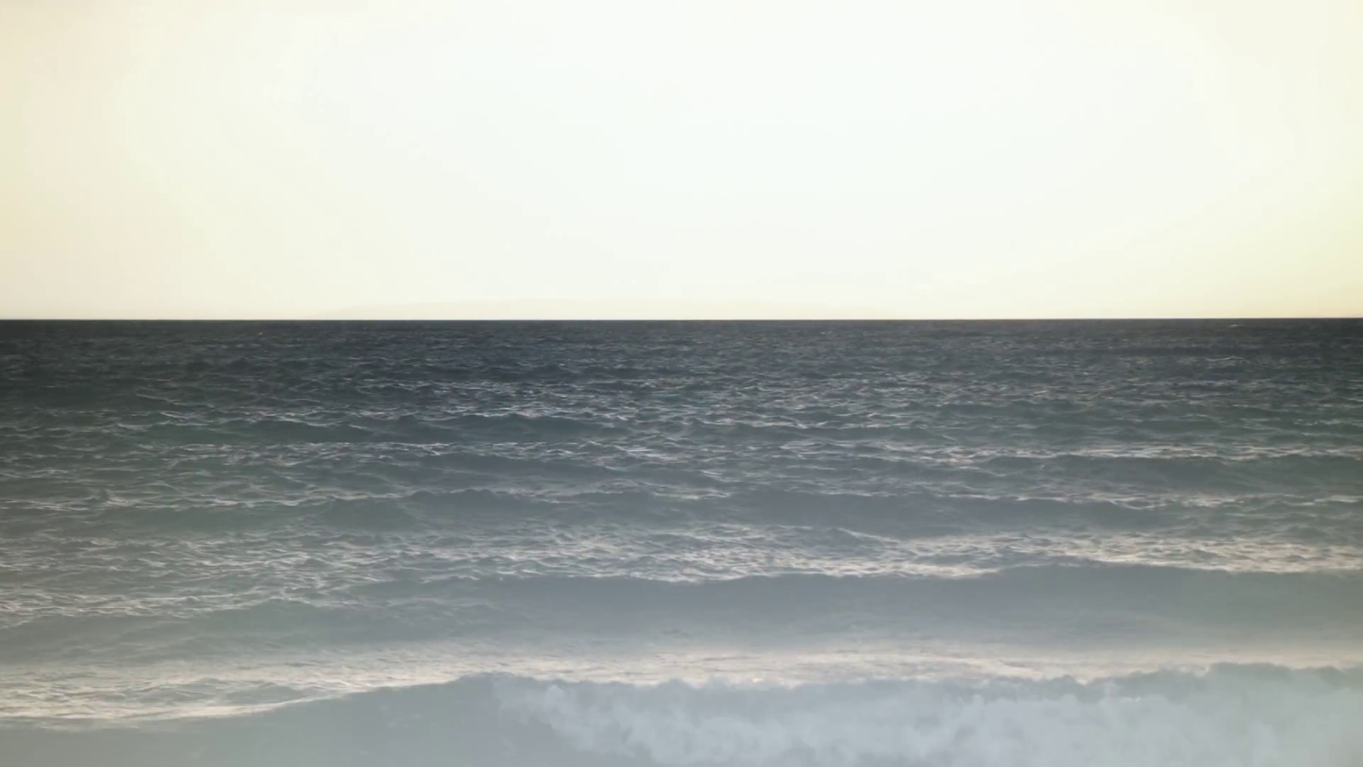 Bright Gray Misty Sea Surf Waves Horizon Stock Video Footage ...