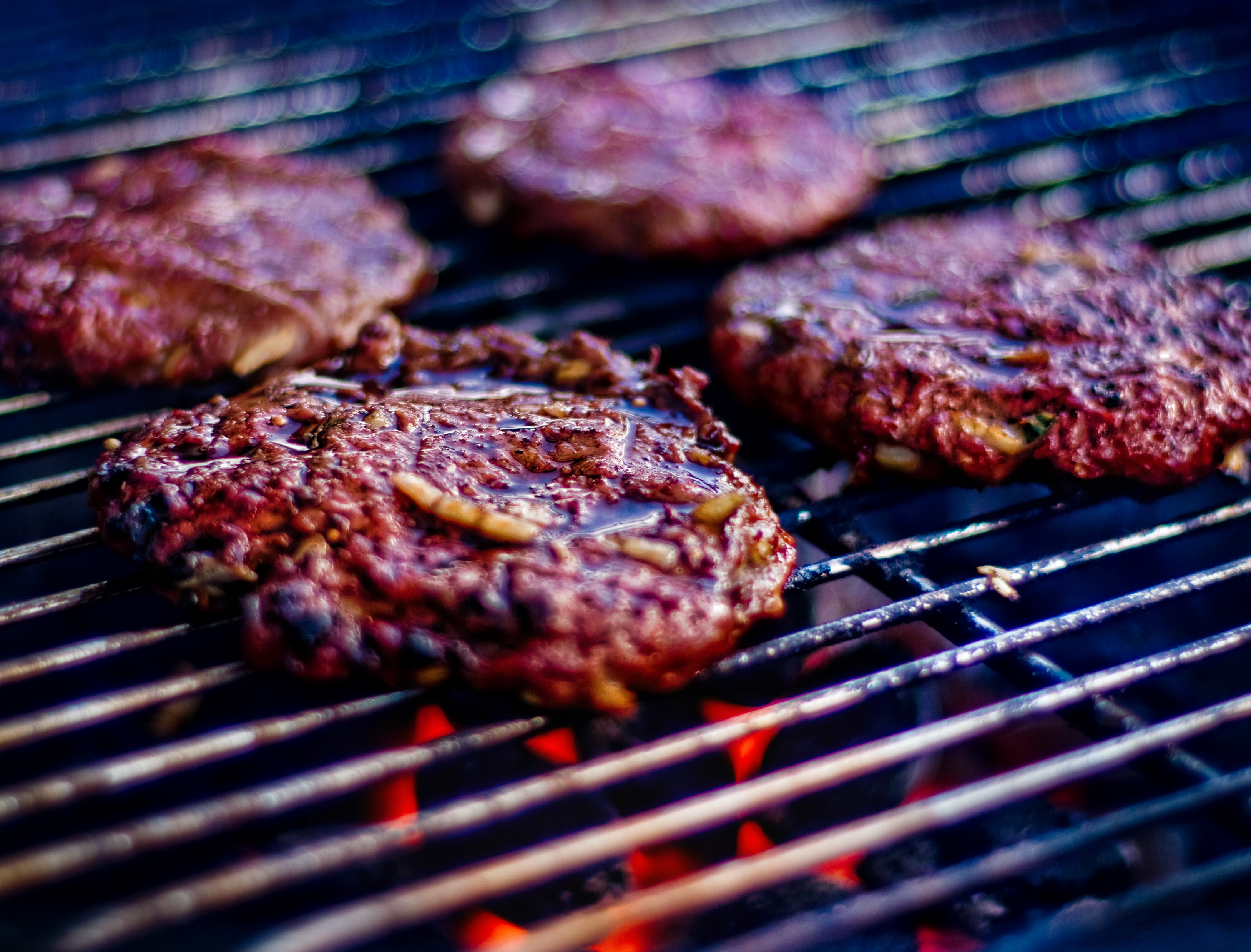 Meat Cooked at High Temperatures Linked to Cancer Risk, Study Says ...