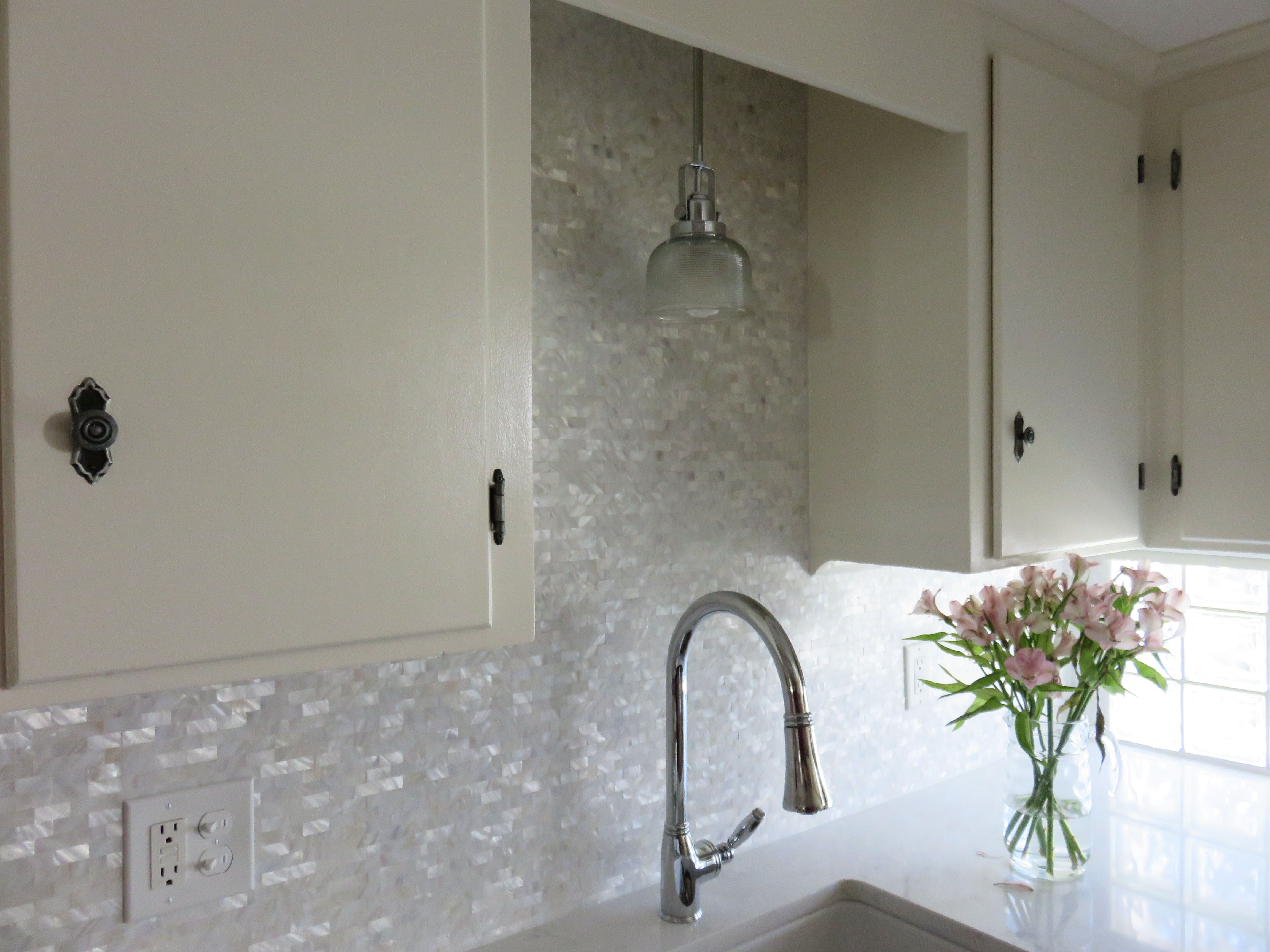 White Brick Groutless Pearl Shell Tile | Kitchen backsplash, Bricks ...