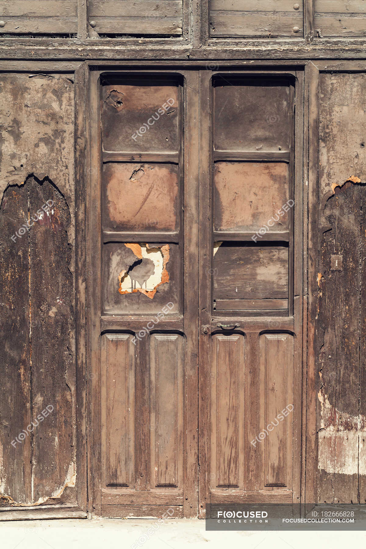 Spain, Wooden grunge door, close up — Stock Photo | #182666828
