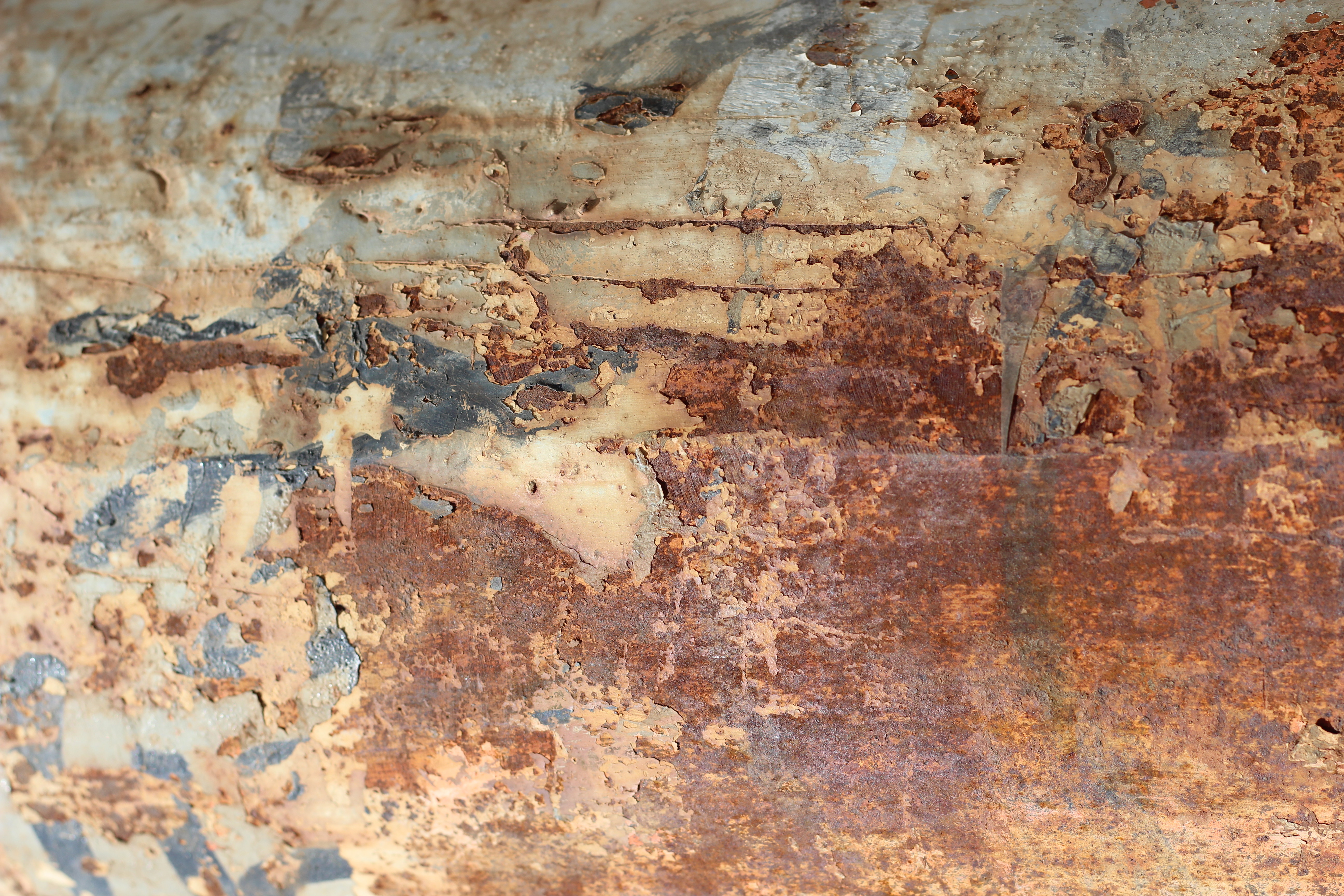 Free Grunge texture (rust, peel, paint)
