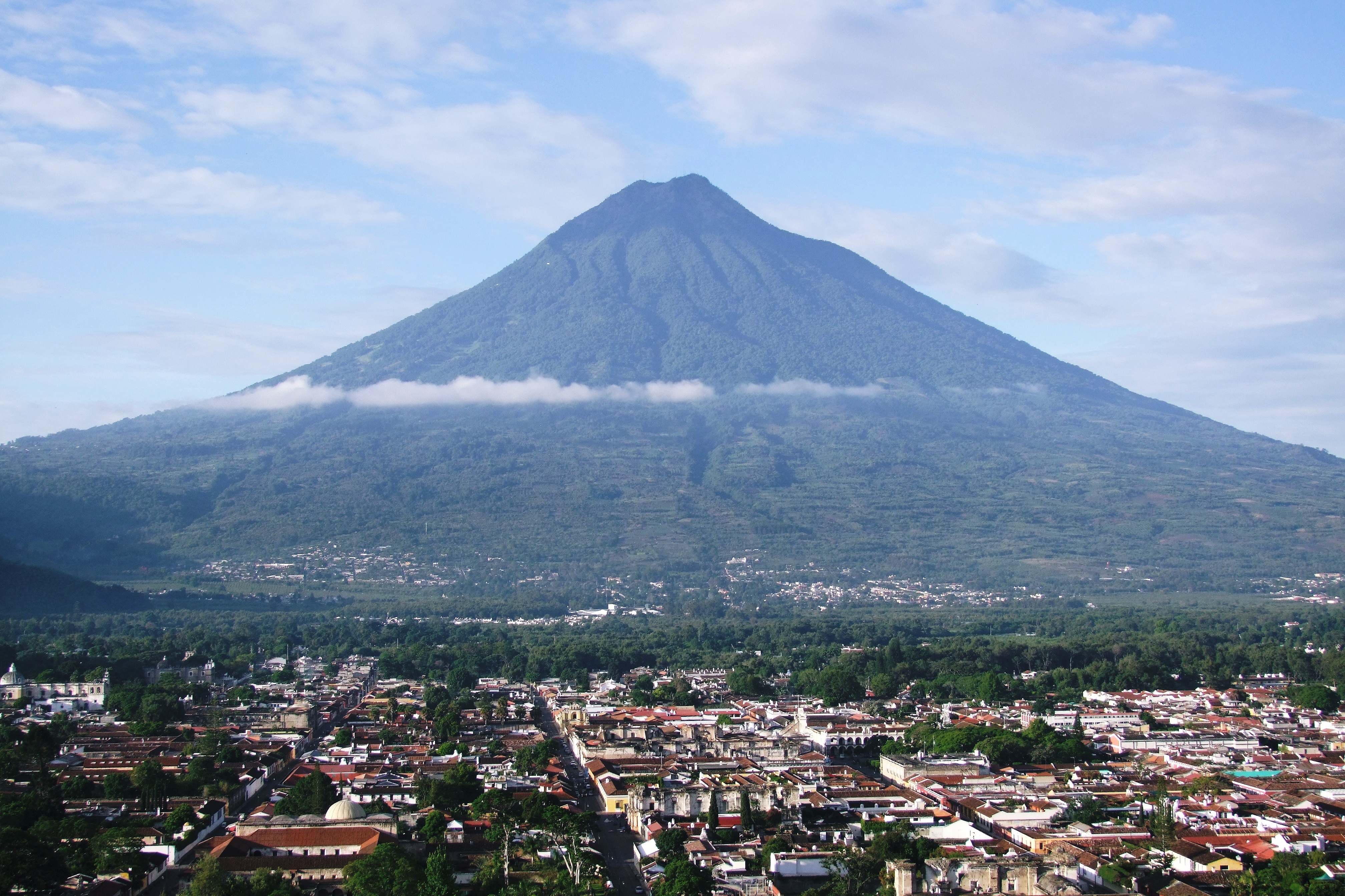 Unreal Volcanoes near Antigua Guatemala – Ixchel Spanish School