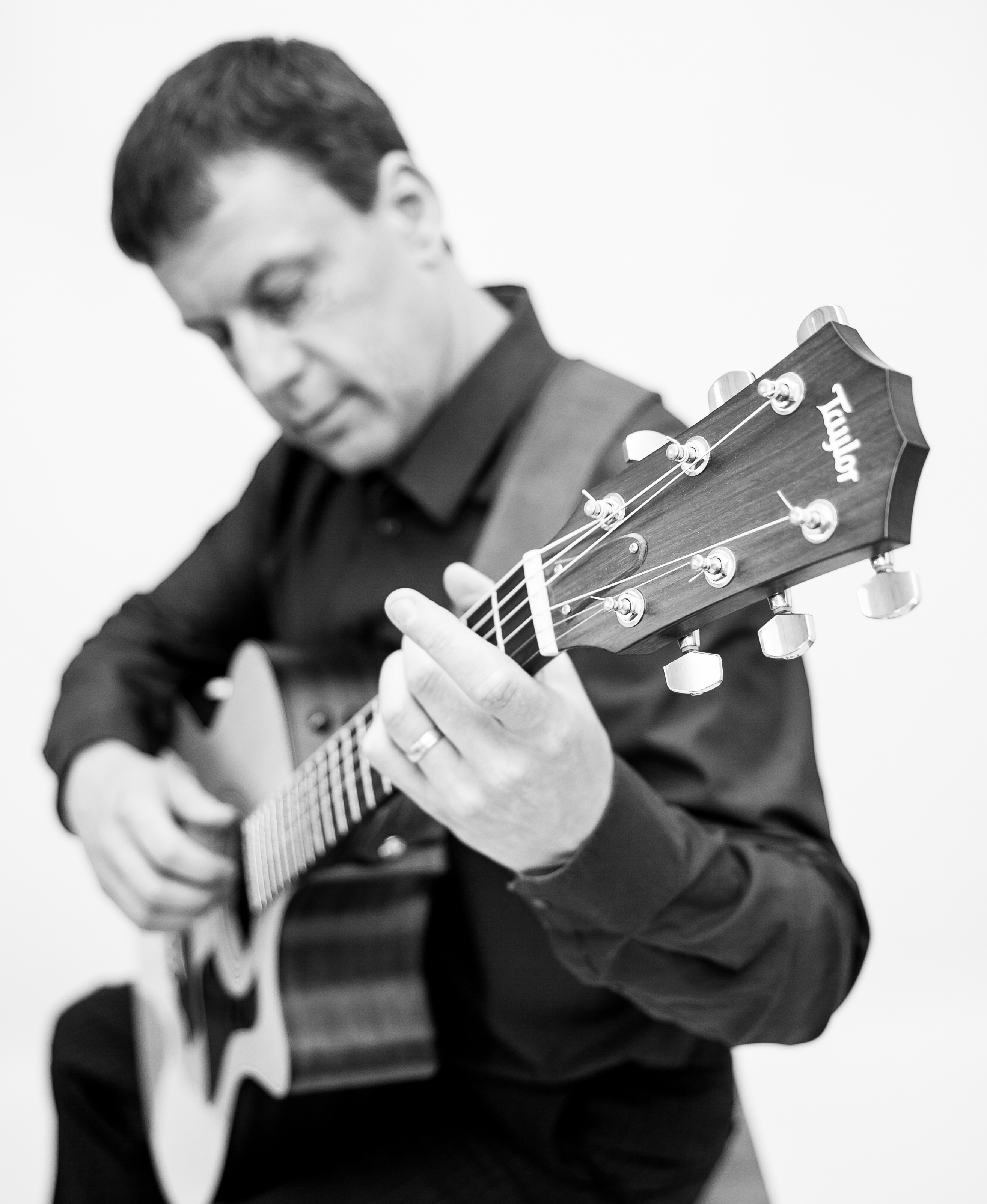 Norfolk Wedding Guitarist - music for weddings, parties and events.